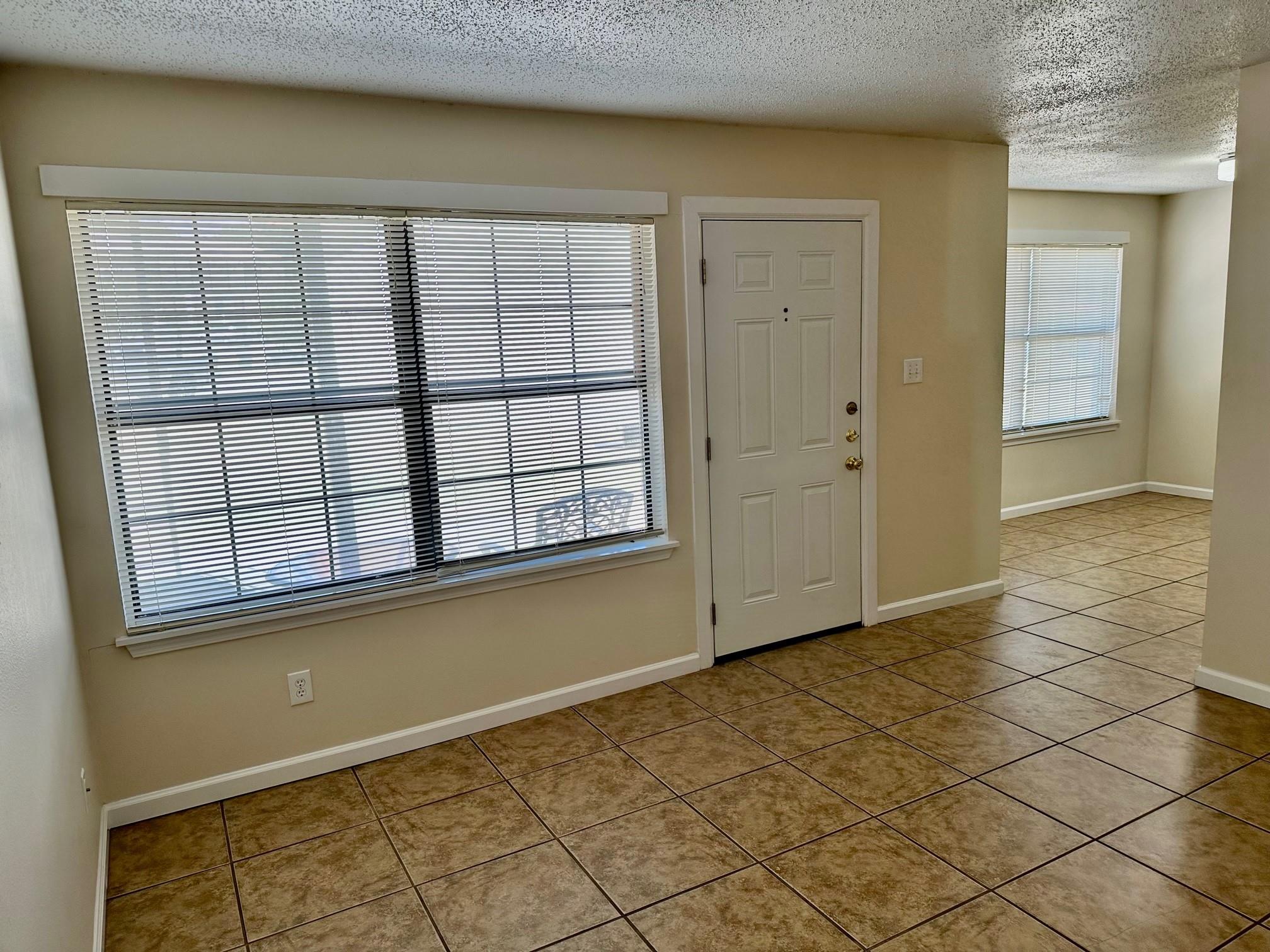 102 Lady Bird Ln, San Marcos, TX 78666