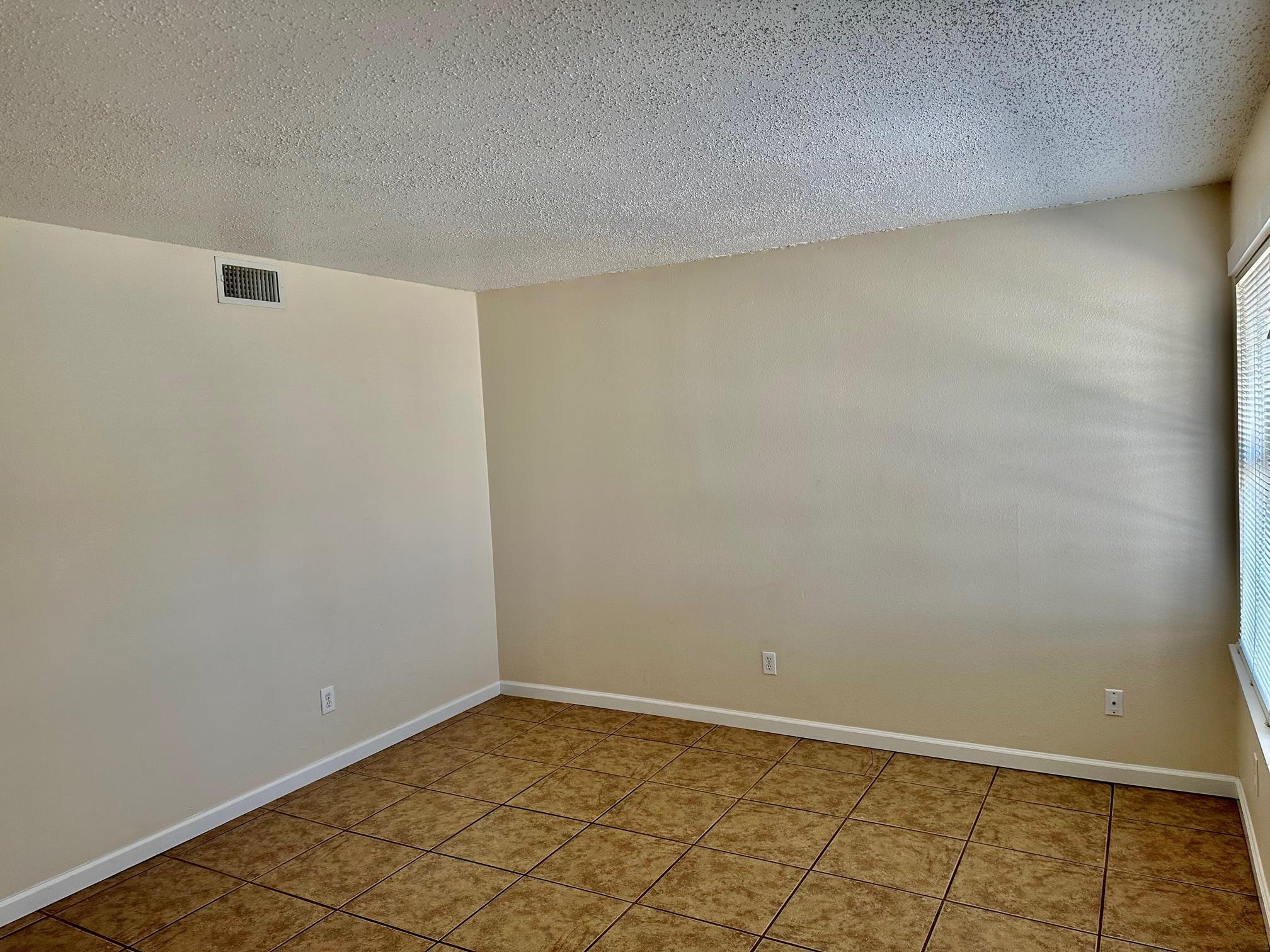 102 Lady Bird Ln, San Marcos, TX 78666