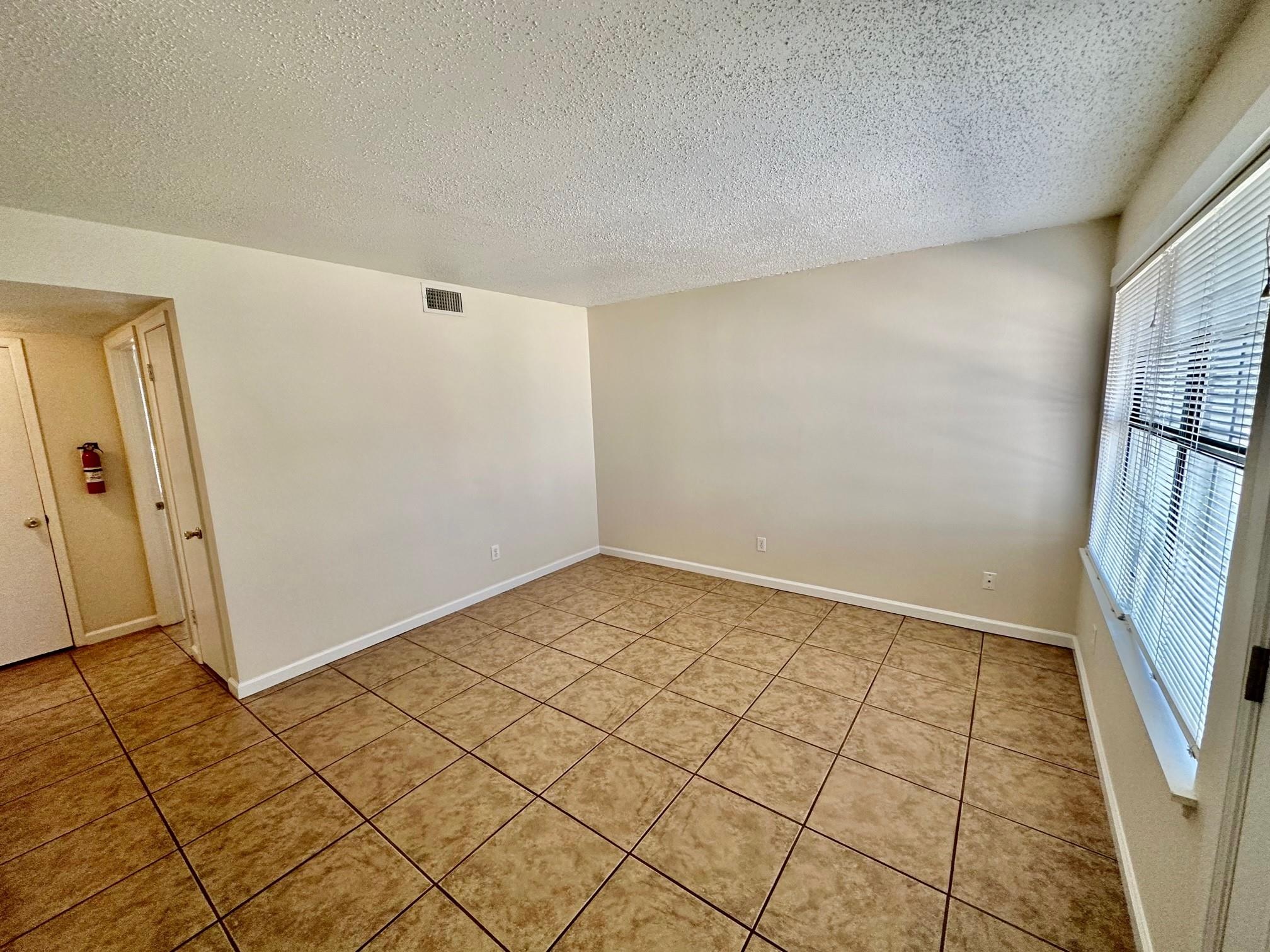 102 Lady Bird Ln, San Marcos, TX 78666