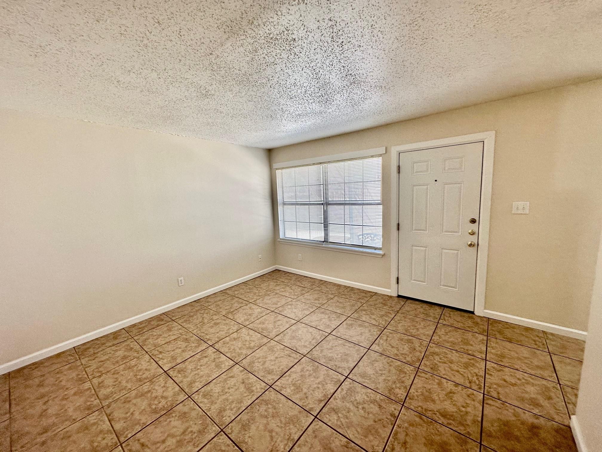 102 Lady Bird Ln, San Marcos, TX 78666