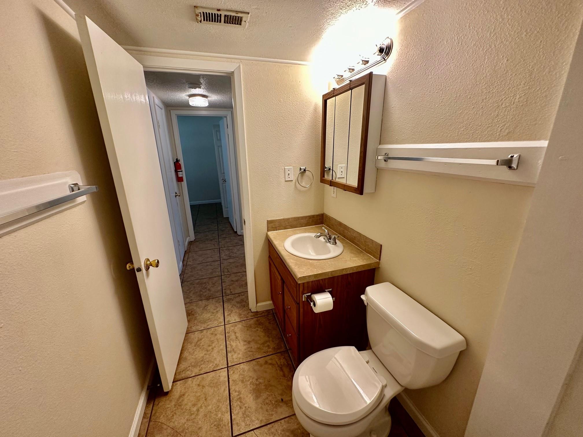 102 Lady Bird Ln, San Marcos, TX 78666