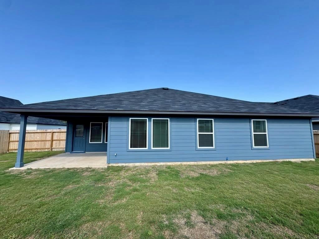 646 Grace Ln, Fredericksburg, TX 78624