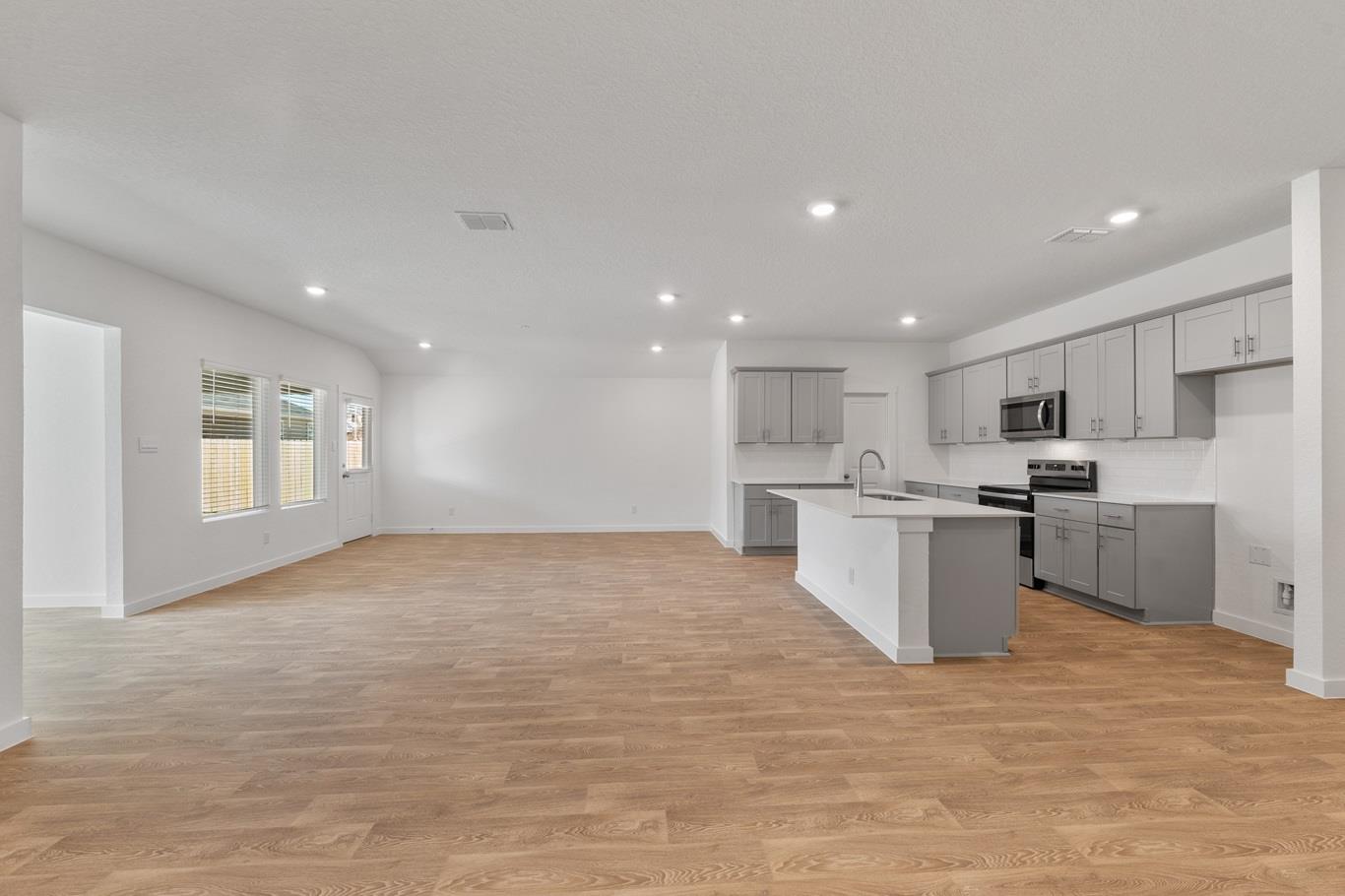 646 Grace Ln, Fredericksburg, TX 78624