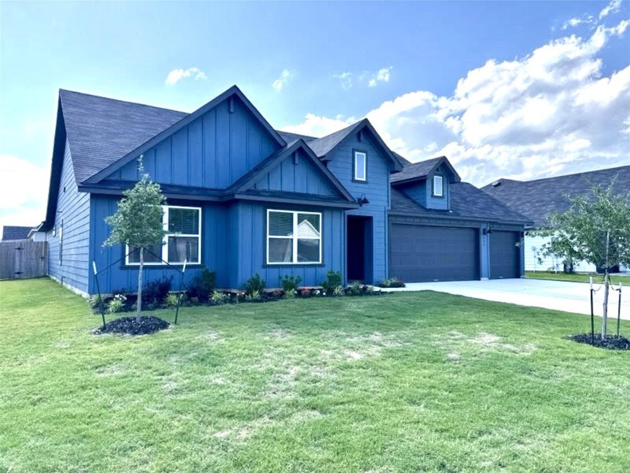 646 Grace Ln, Fredericksburg, TX 78624