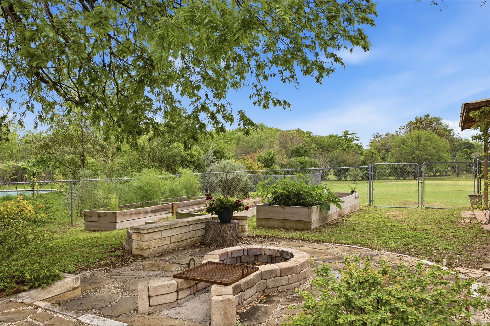 401 Arikara St, Buda, TX 78610