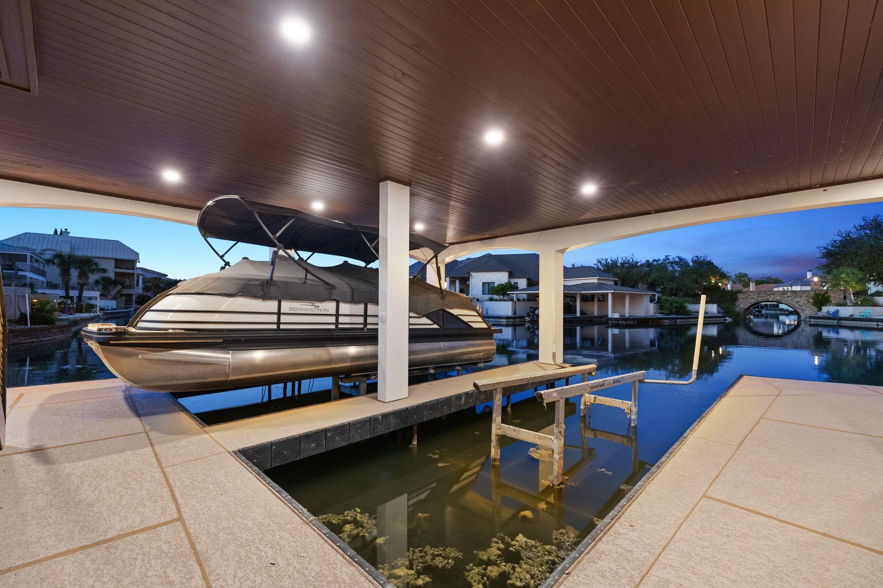 108 Wennmohs Pl, Horseshoe Bay, TX 78657