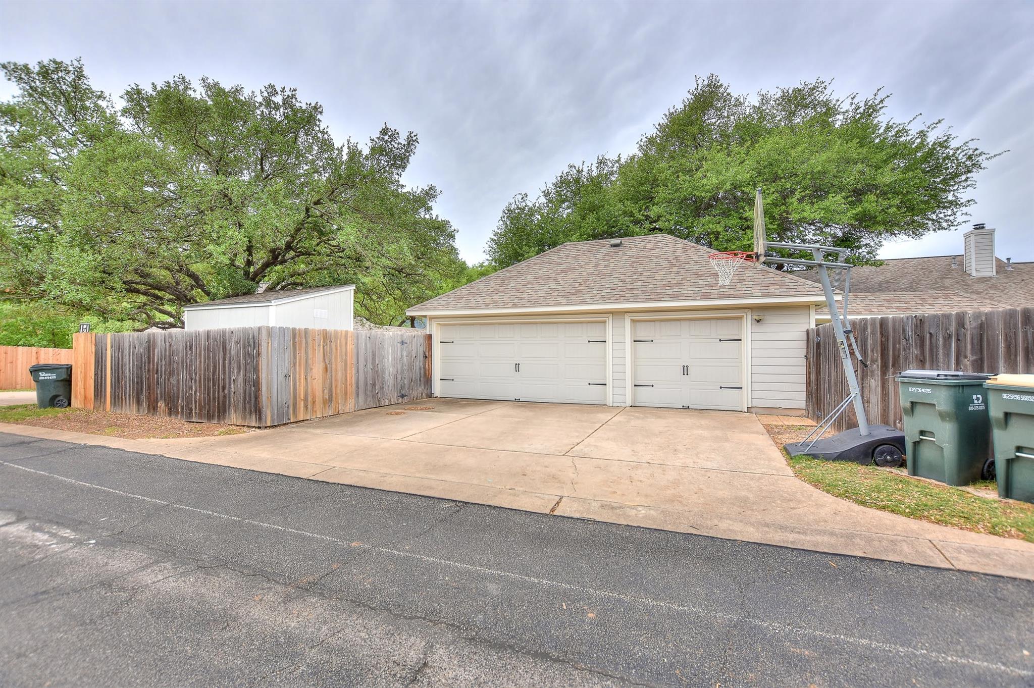 111 Green Grv, Georgetown, TX 78633