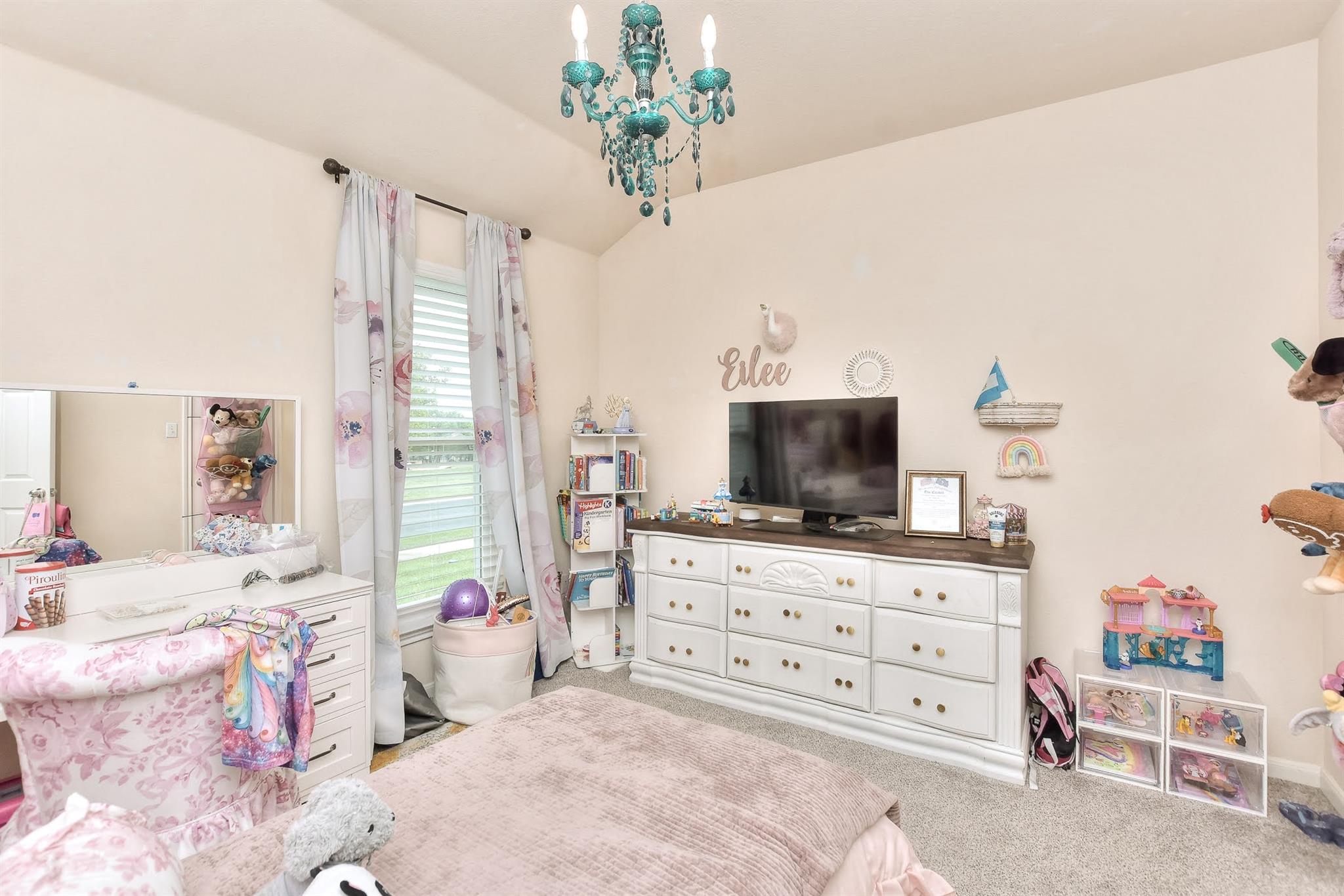 111 Green Grv, Georgetown, TX 78633