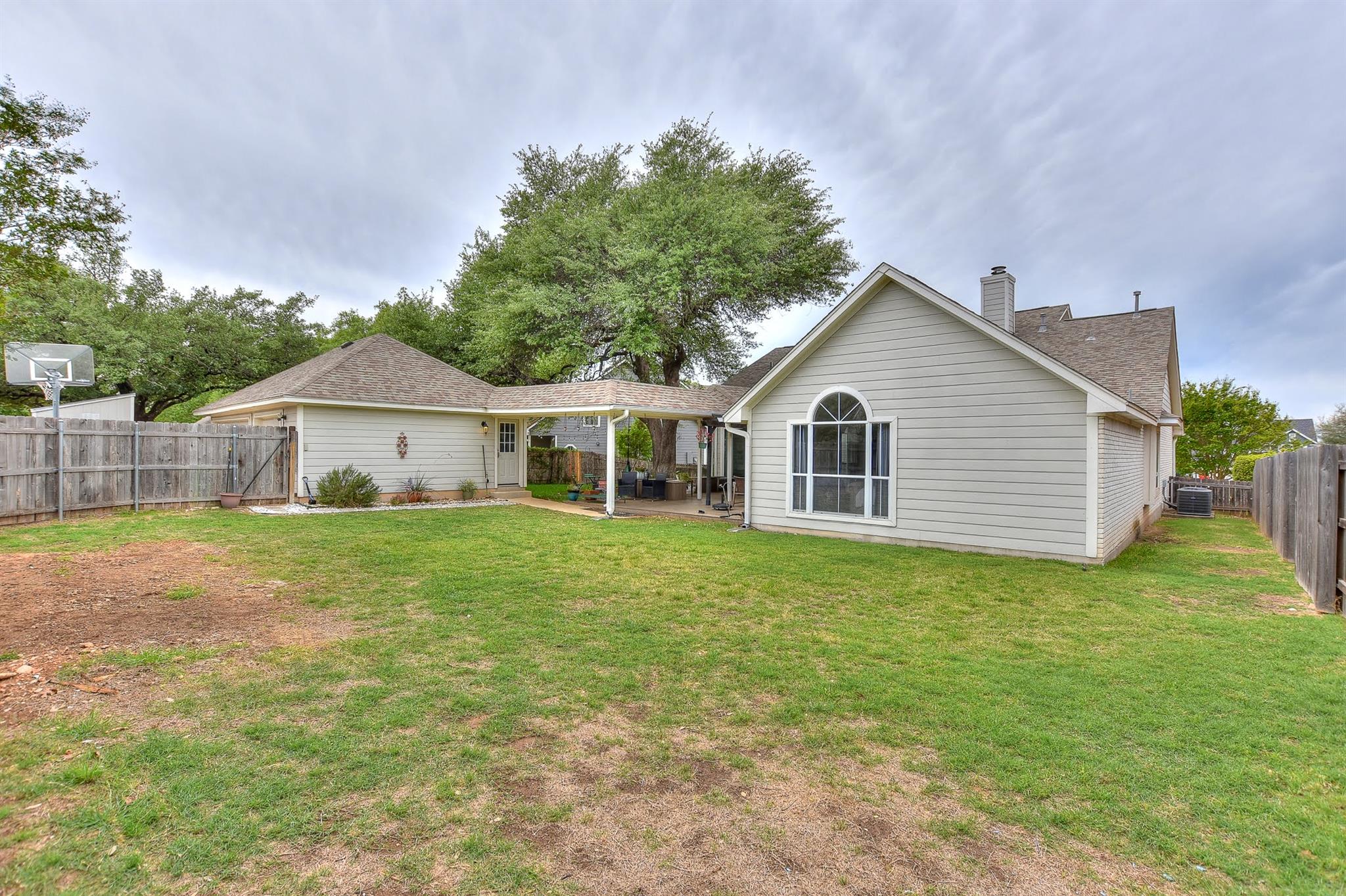 111 Green Grv, Georgetown, TX 78633