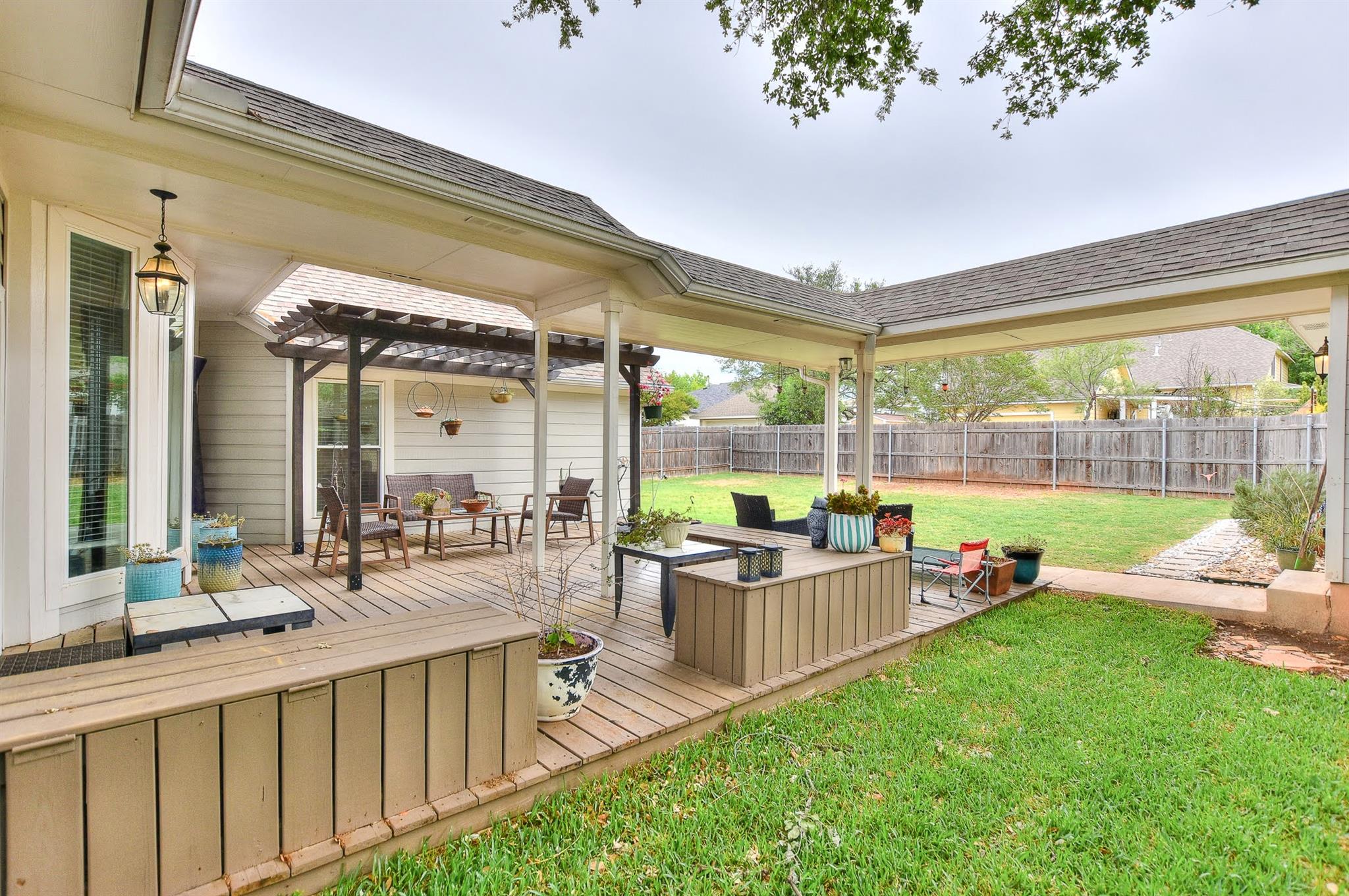 111 Green Grv, Georgetown, TX 78633