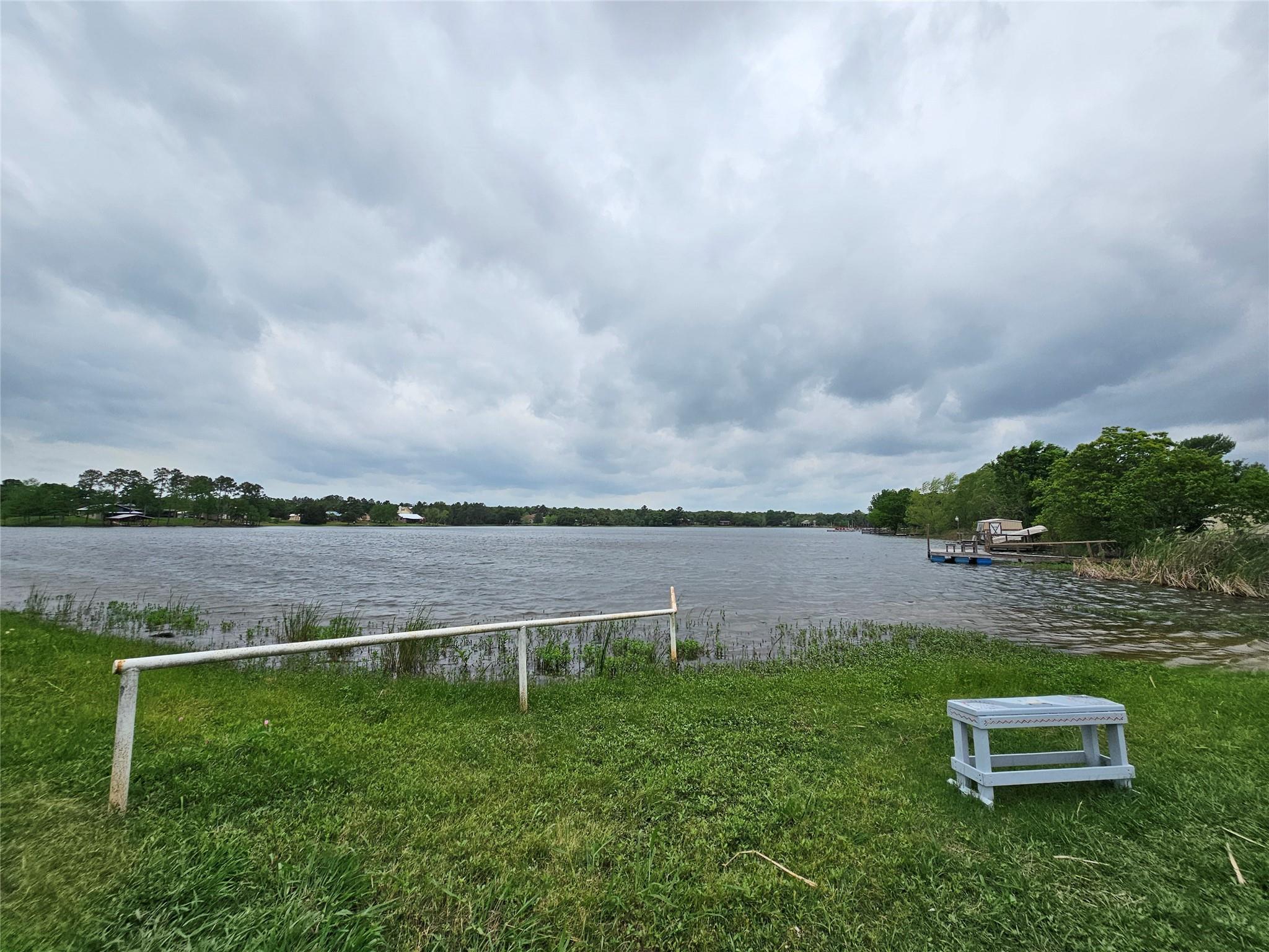 169 Chickasaw, Smithville, TX 78957