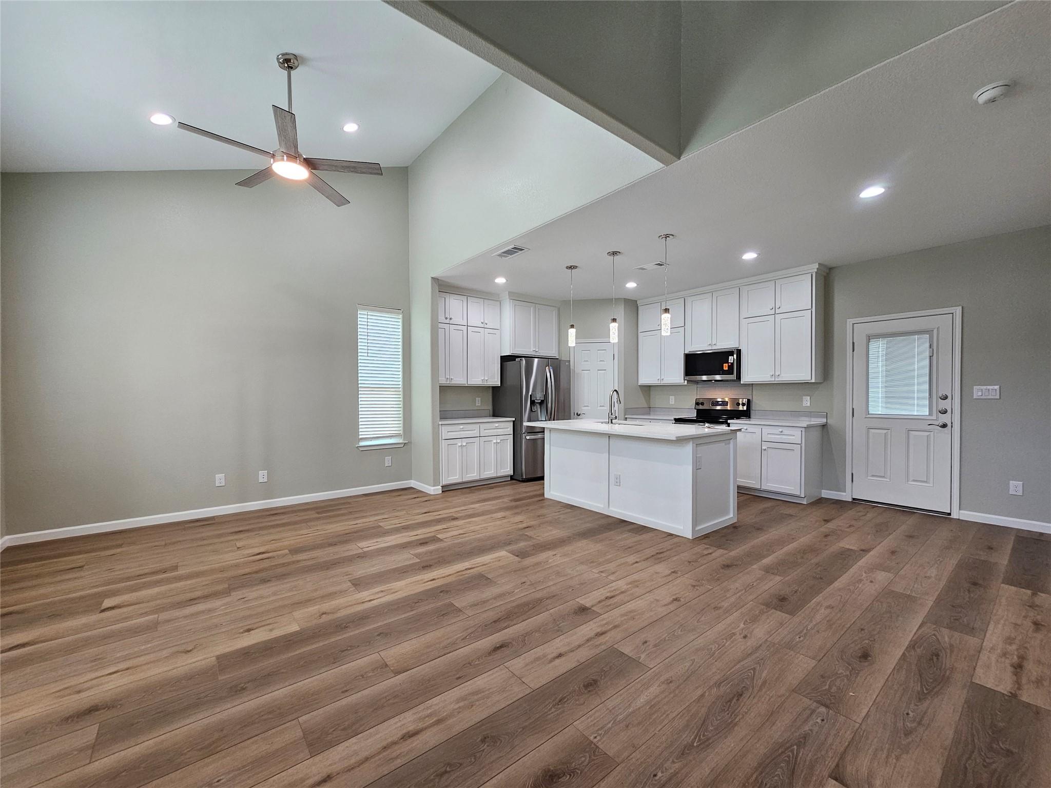 169 Chickasaw, Smithville, TX 78957