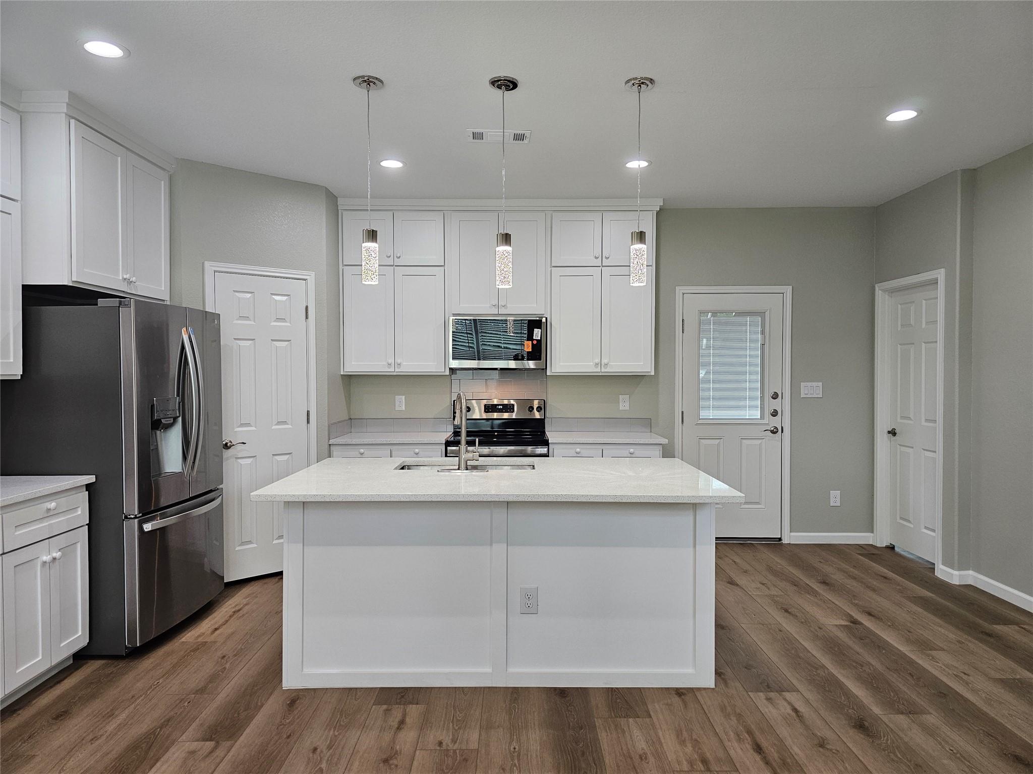 169 Chickasaw, Smithville, TX 78957