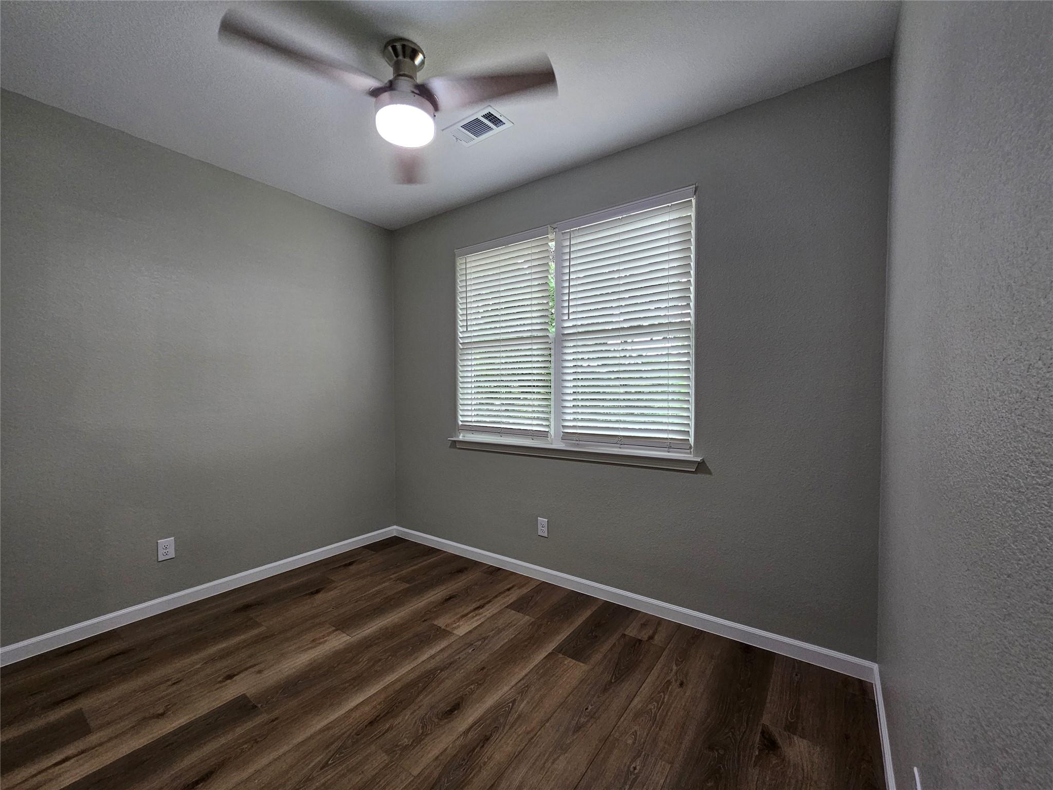 169 Chickasaw, Smithville, TX 78957