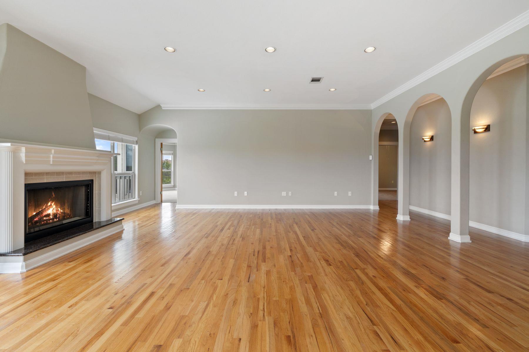 4921 Creek Meadow Cv, Spicewood, TX 78669