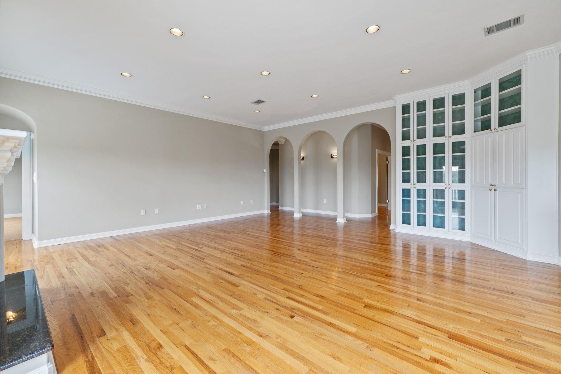 4921 Creek Meadow Cv, Spicewood, TX 78669