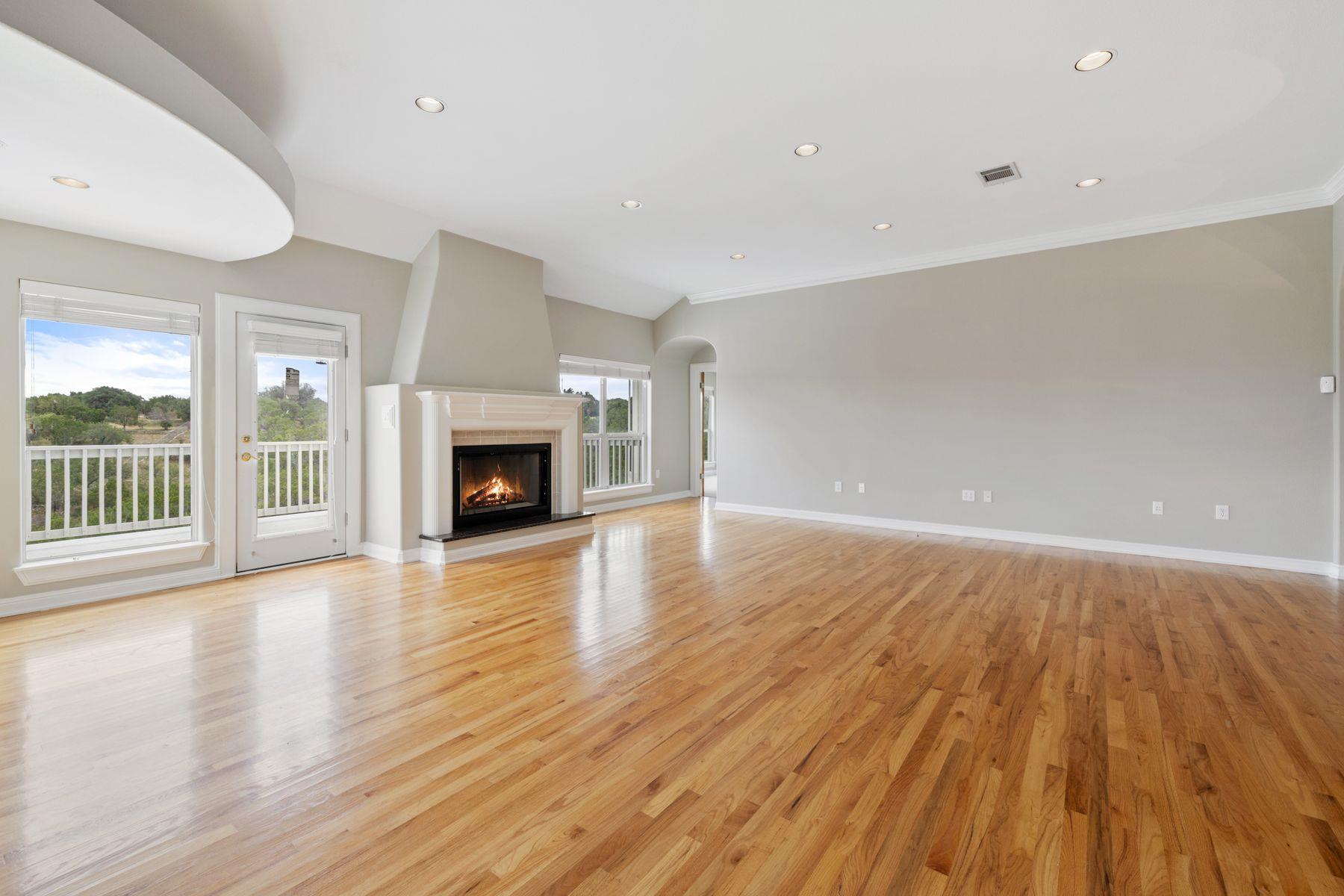 4921 Creek Meadow Cv, Spicewood, TX 78669