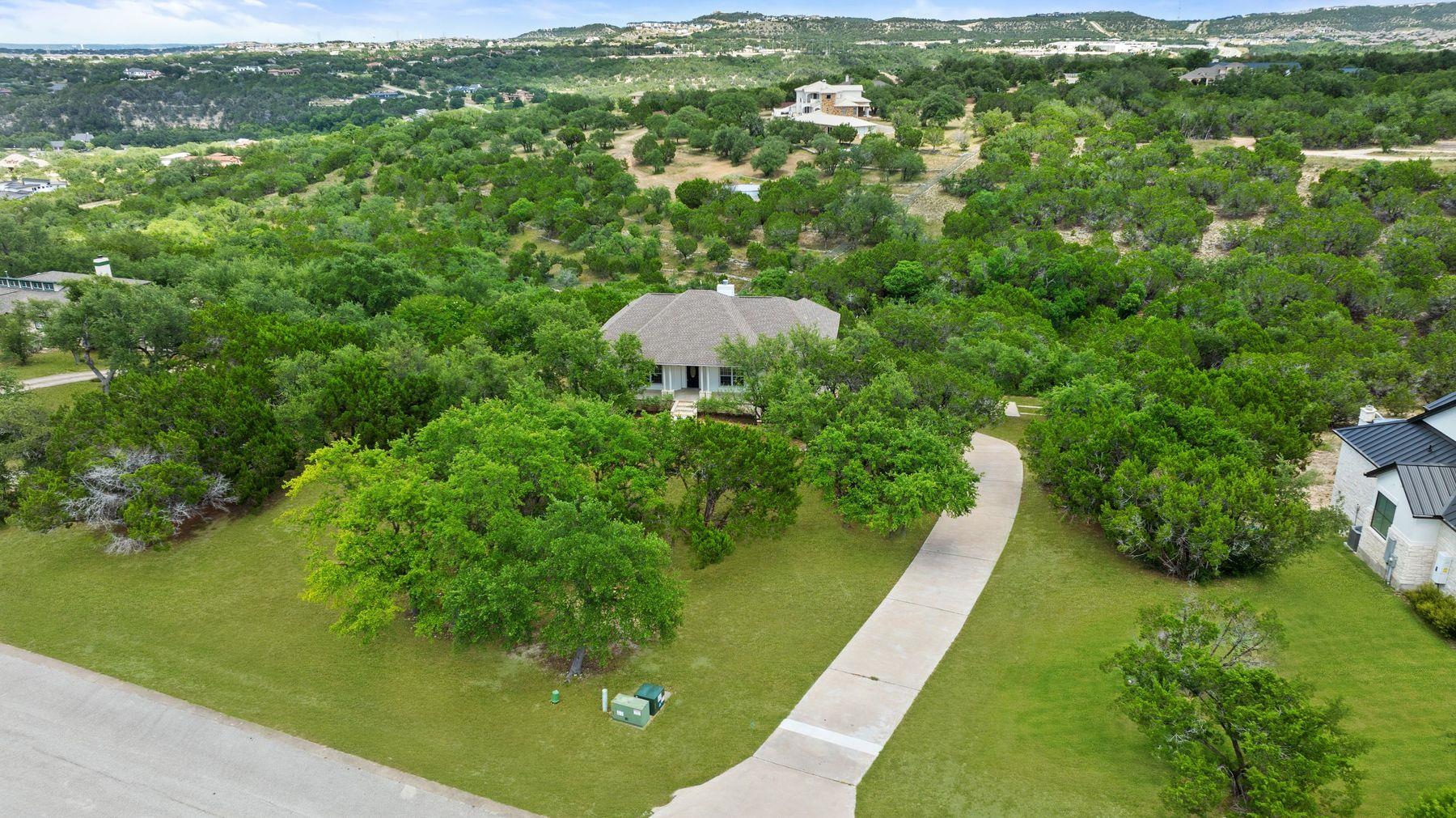 4921 Creek Meadow Cv, Spicewood, TX 78669