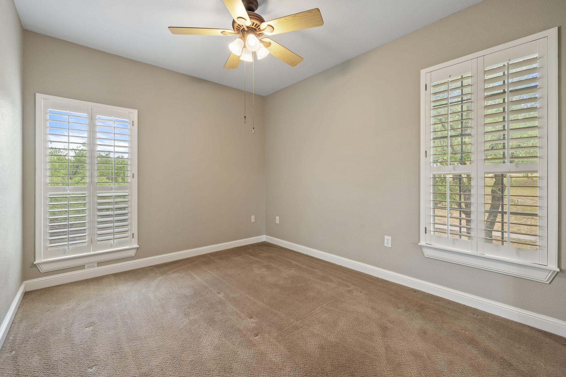 4921 Creek Meadow Cv, Spicewood, TX 78669