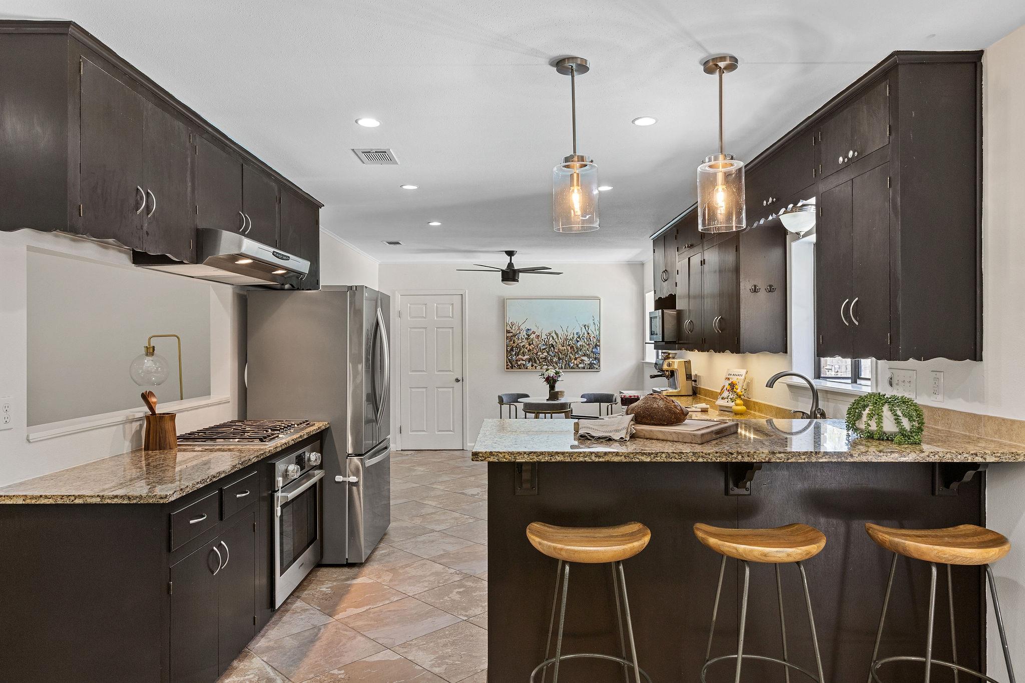 2406 Elmglen Dr, Austin, TX 78704