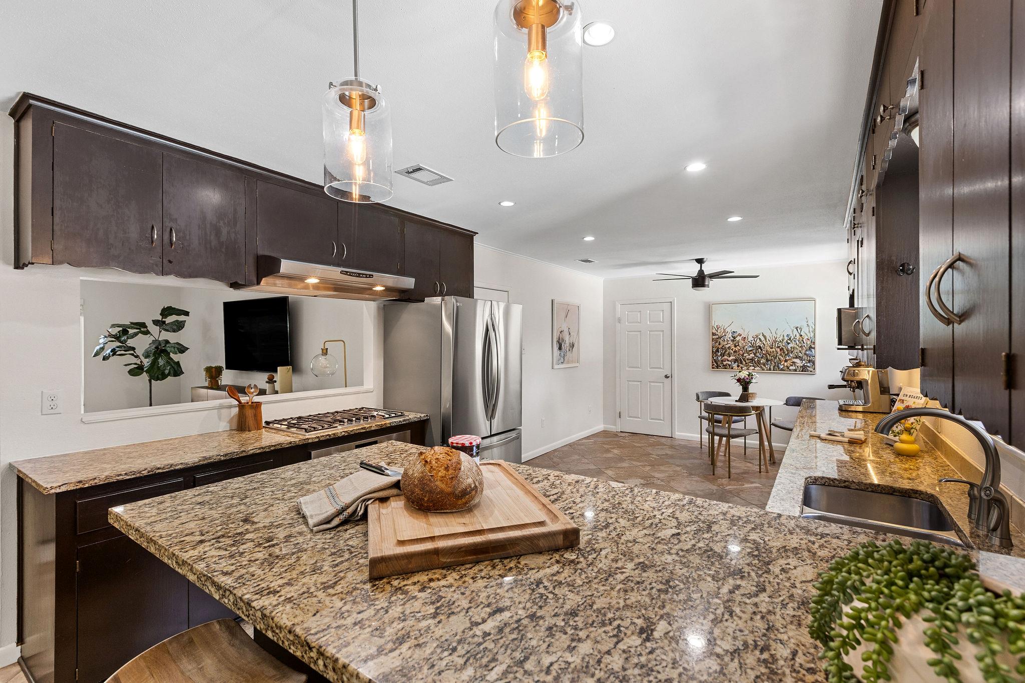 2406 Elmglen Dr, Austin, TX 78704