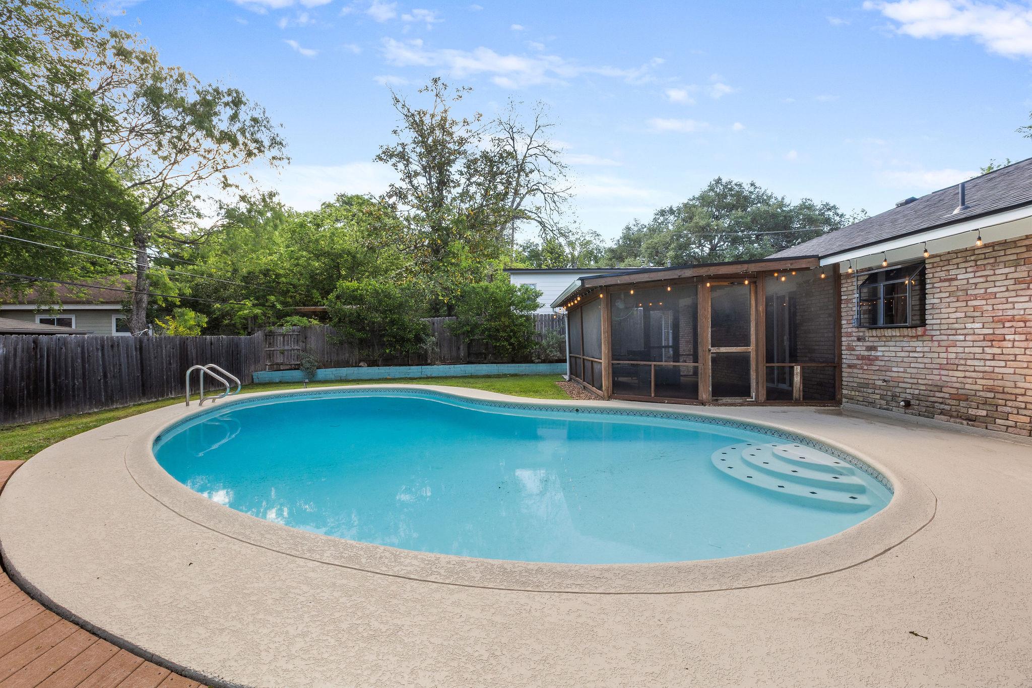 2406 Elmglen Dr, Austin, TX 78704