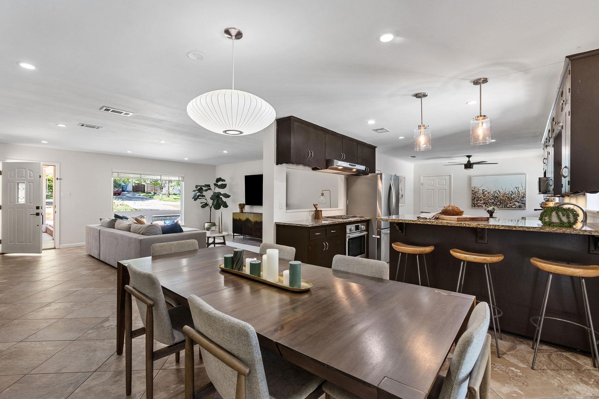 2406 Elmglen Dr, Austin, TX 78704