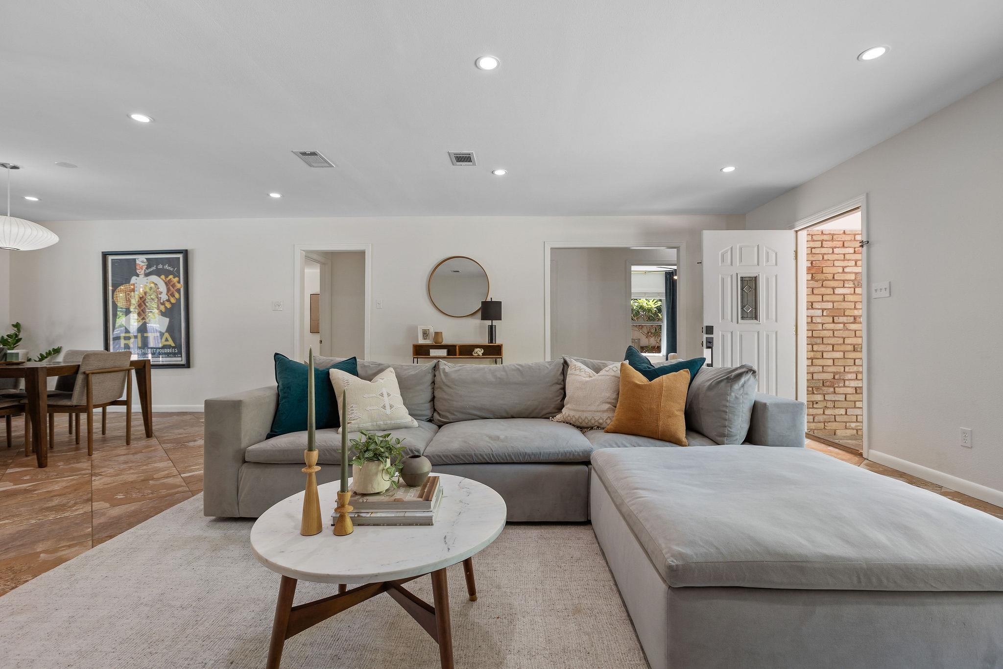 2406 Elmglen Dr, Austin, TX 78704