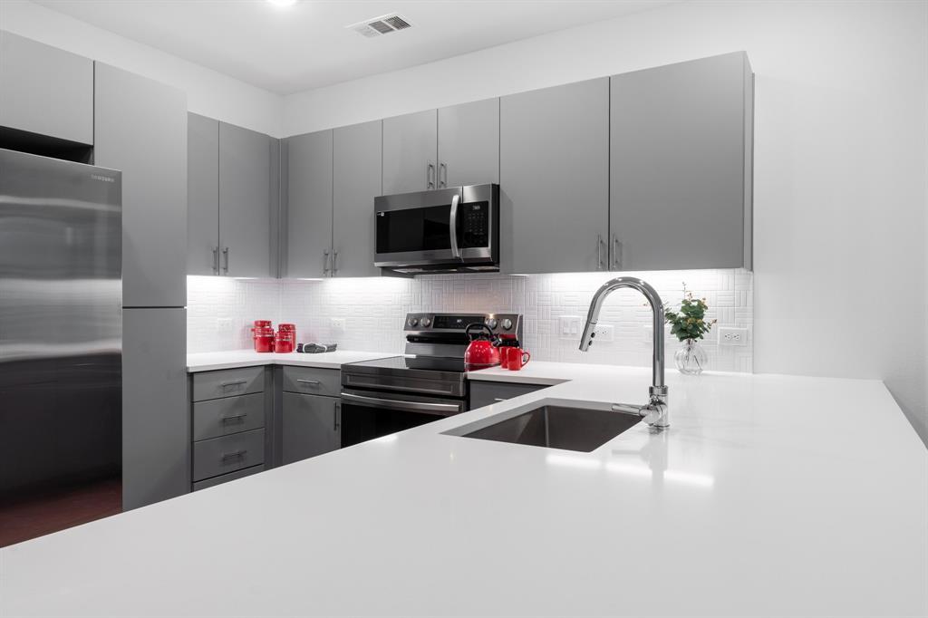 4801 Springdale Dr # 2010, Austin, TX 78723