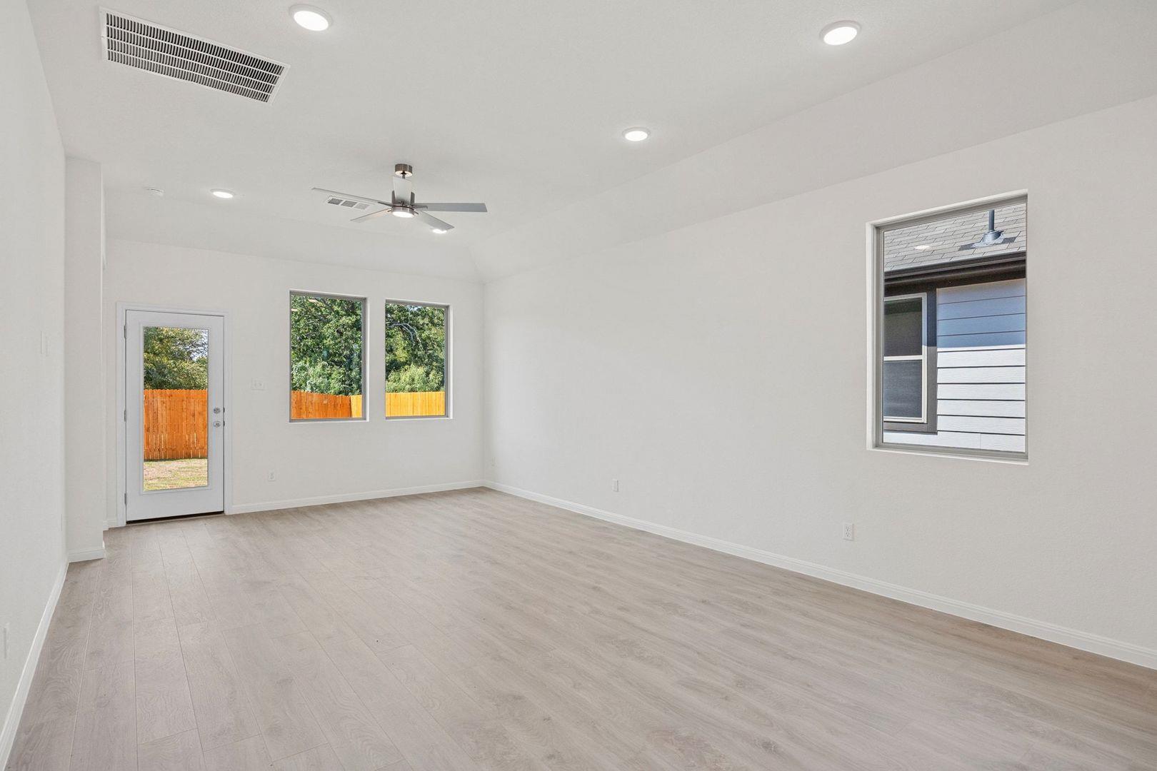 170 Hornet St, Elgin, TX 78621