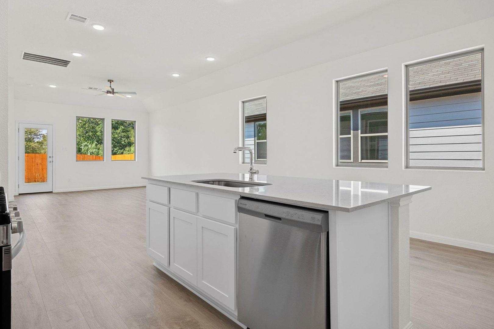 170 Hornet St, Elgin, TX 78621