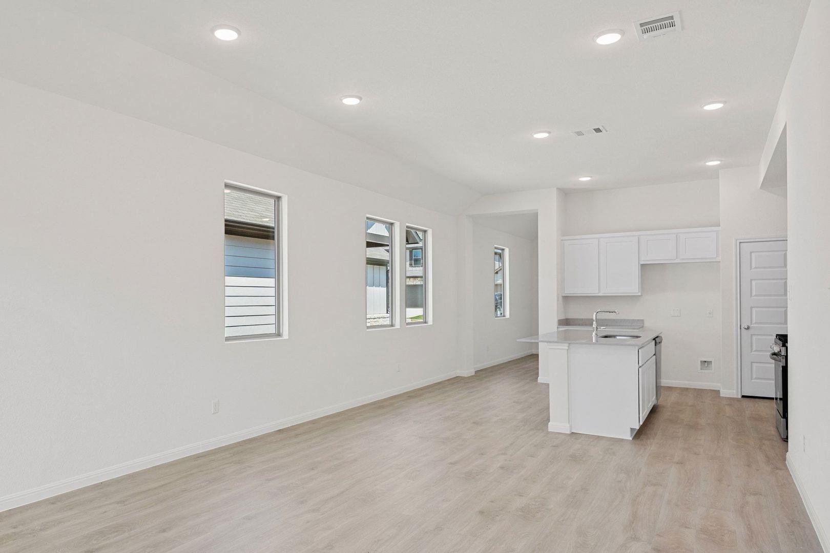 170 Hornet St, Elgin, TX 78621