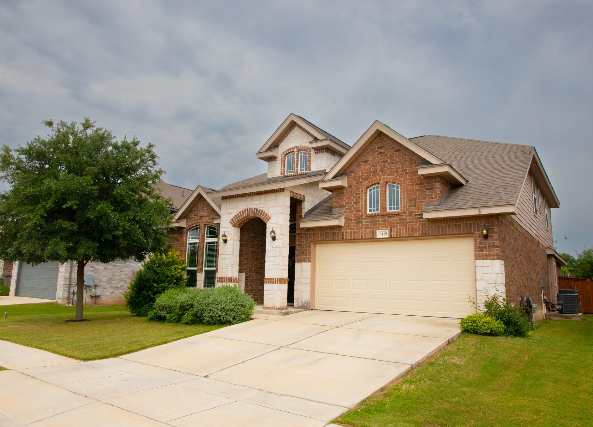 3119 Brand Iron Dr, San Marcos, TX 78666