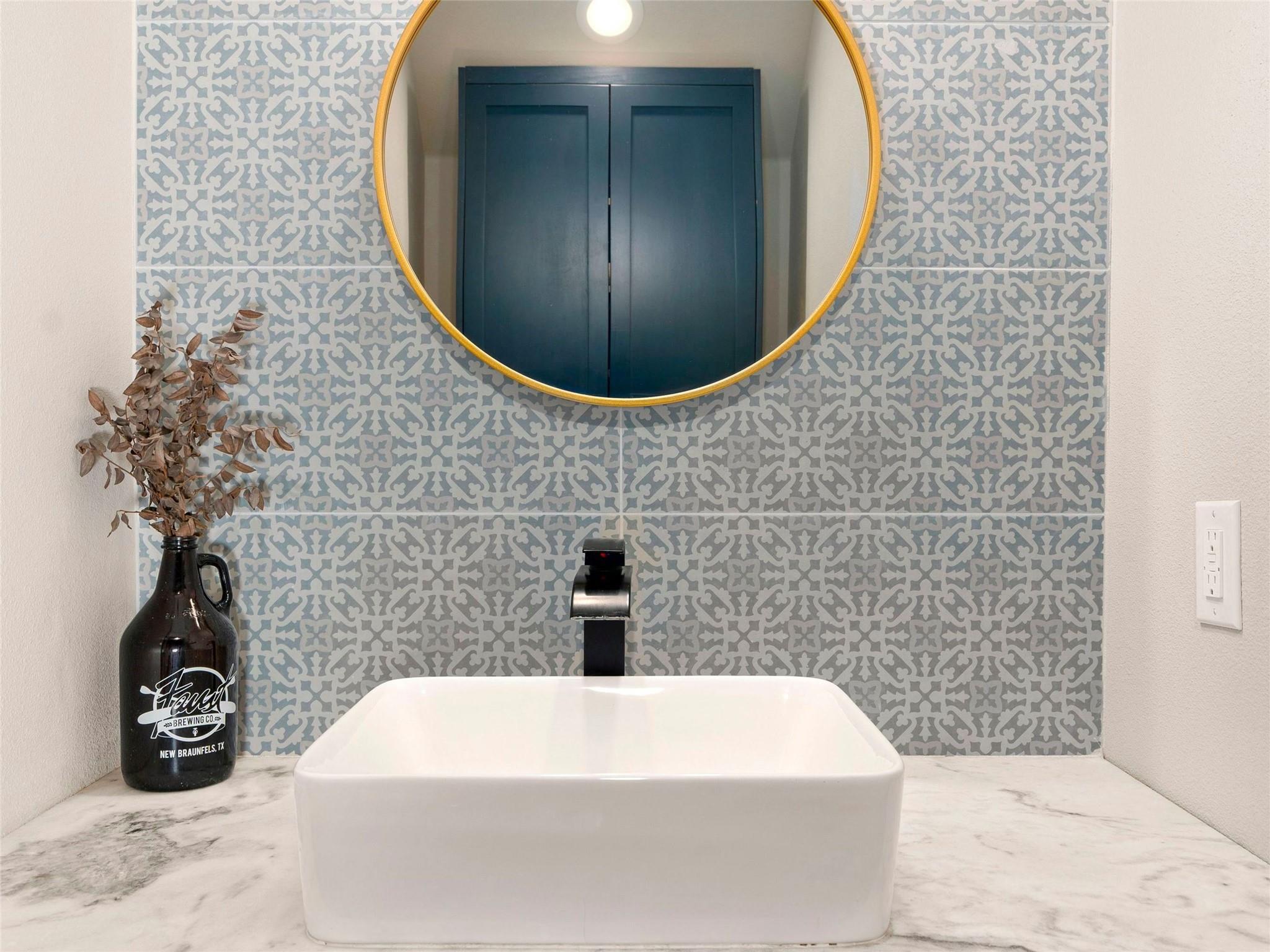 1136 Hauptstrasse, New Braunfels, TX 78130