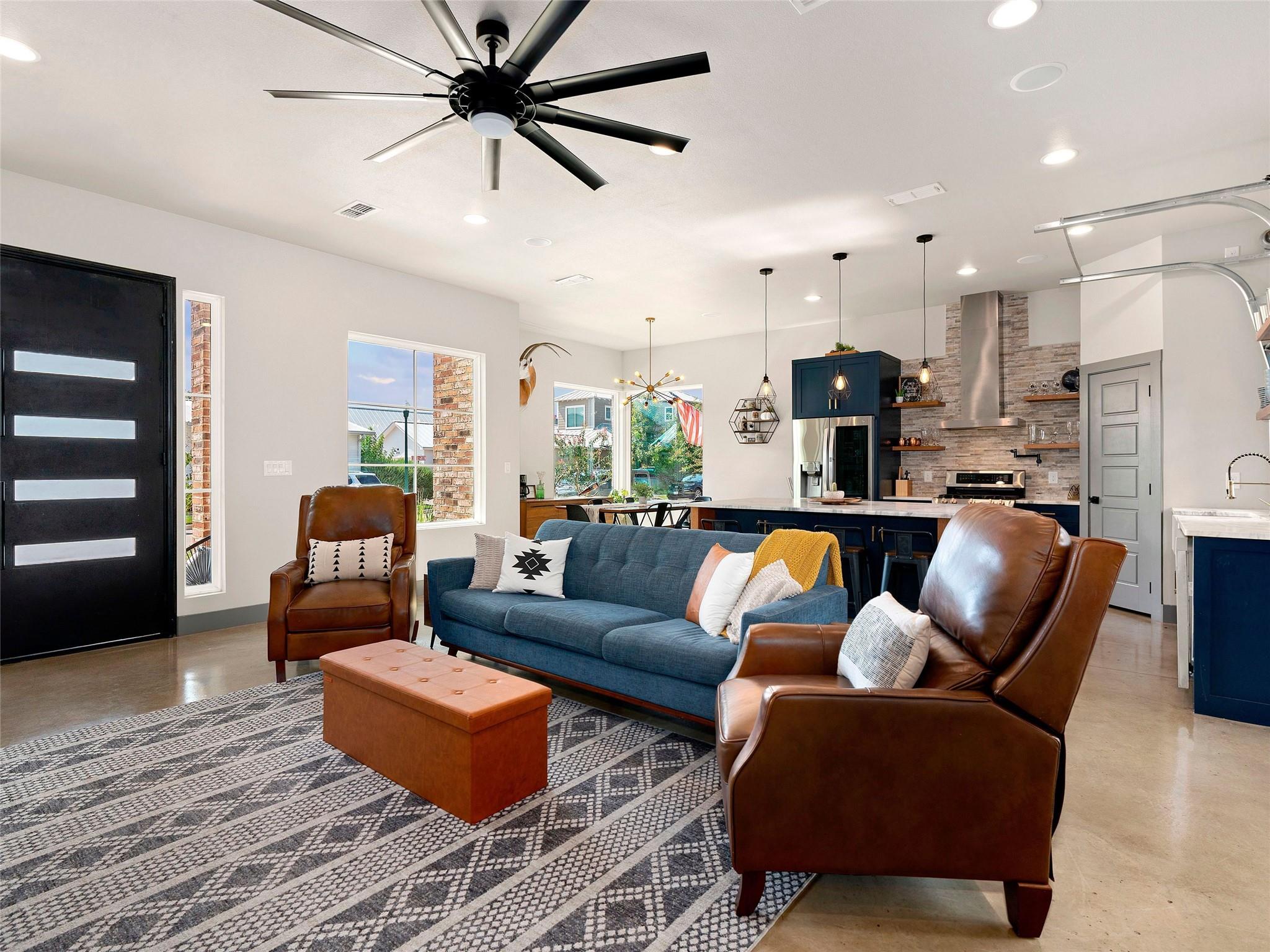 1136 Hauptstrasse, New Braunfels, TX 78130