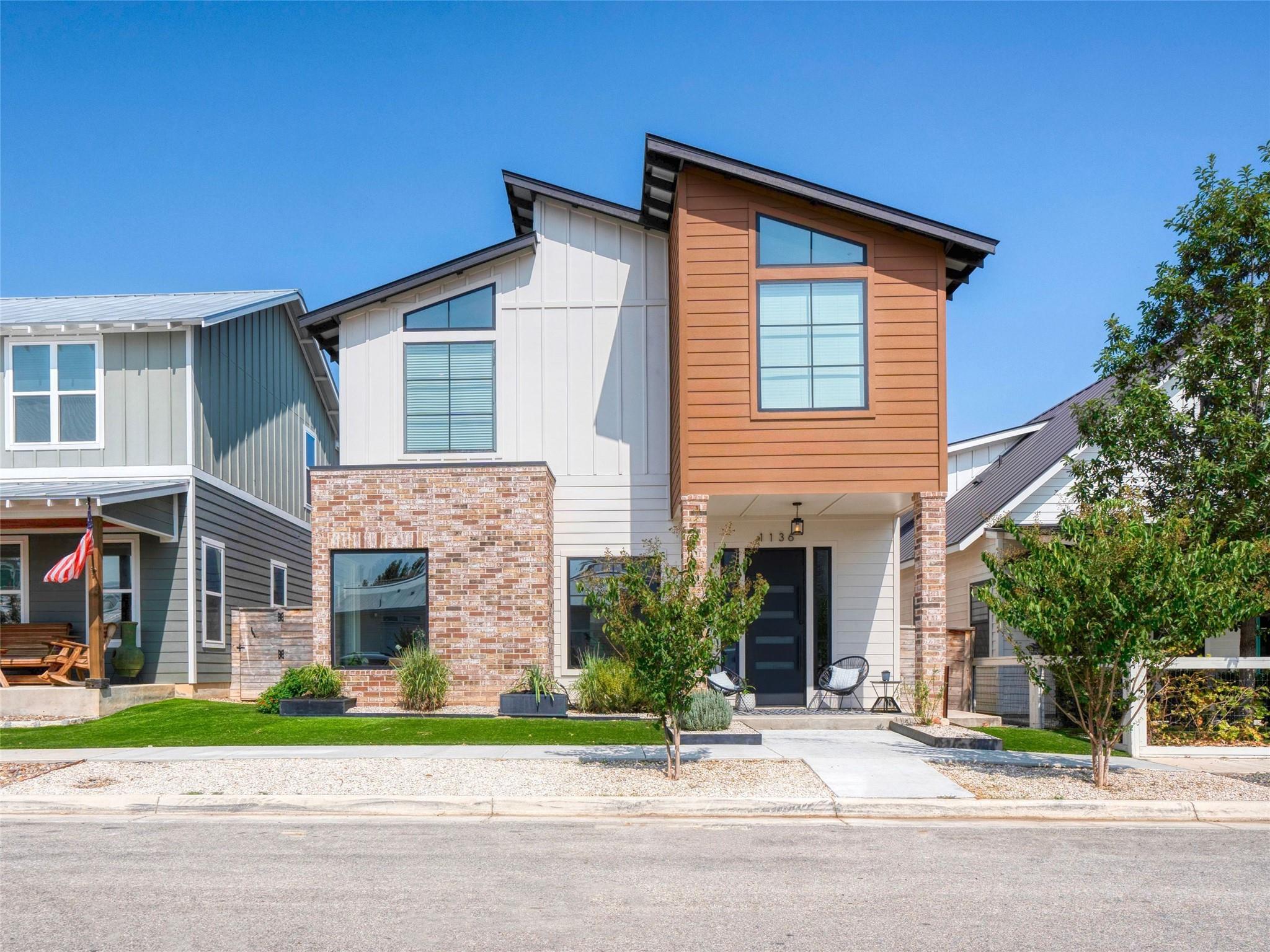 1136 Hauptstrasse, New Braunfels, TX 78130