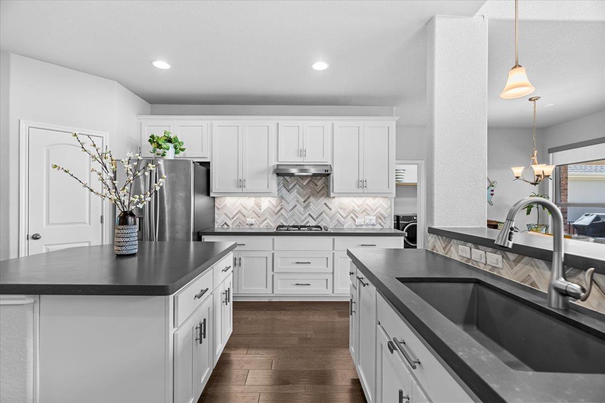 2733 Painted Sky Bnd, Leander, TX 78641