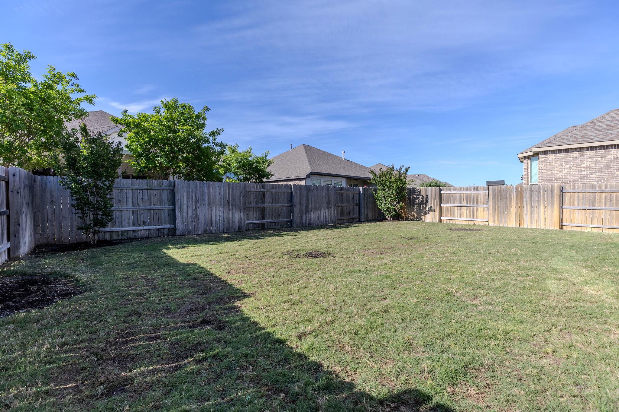 825 Whitetail Dr, Round Rock, TX 78681