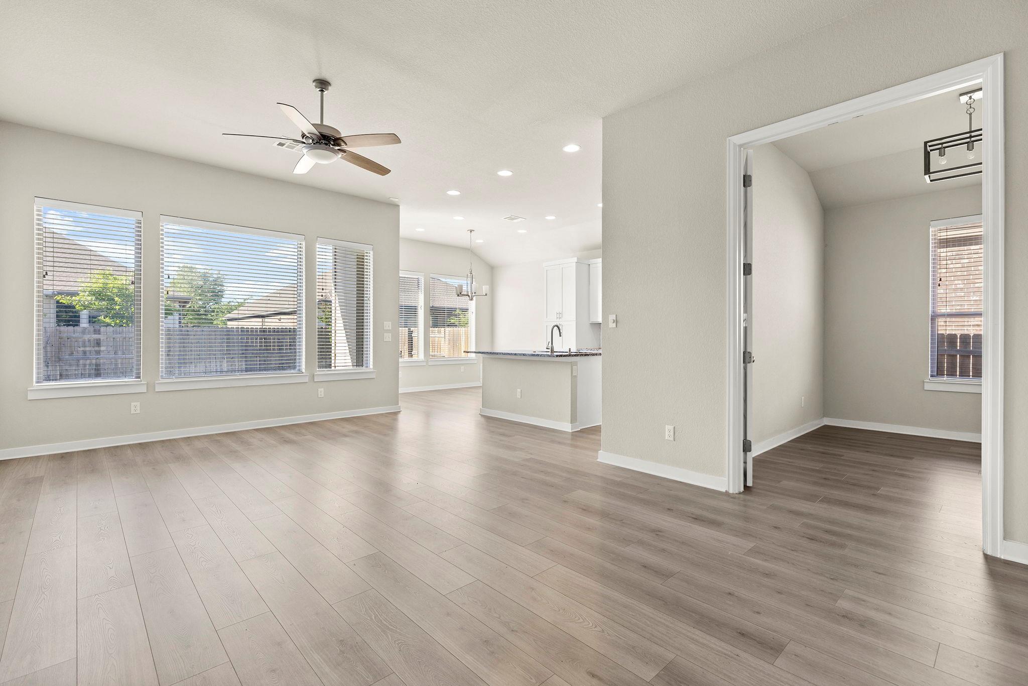 825 Whitetail Dr, Round Rock, TX 78681