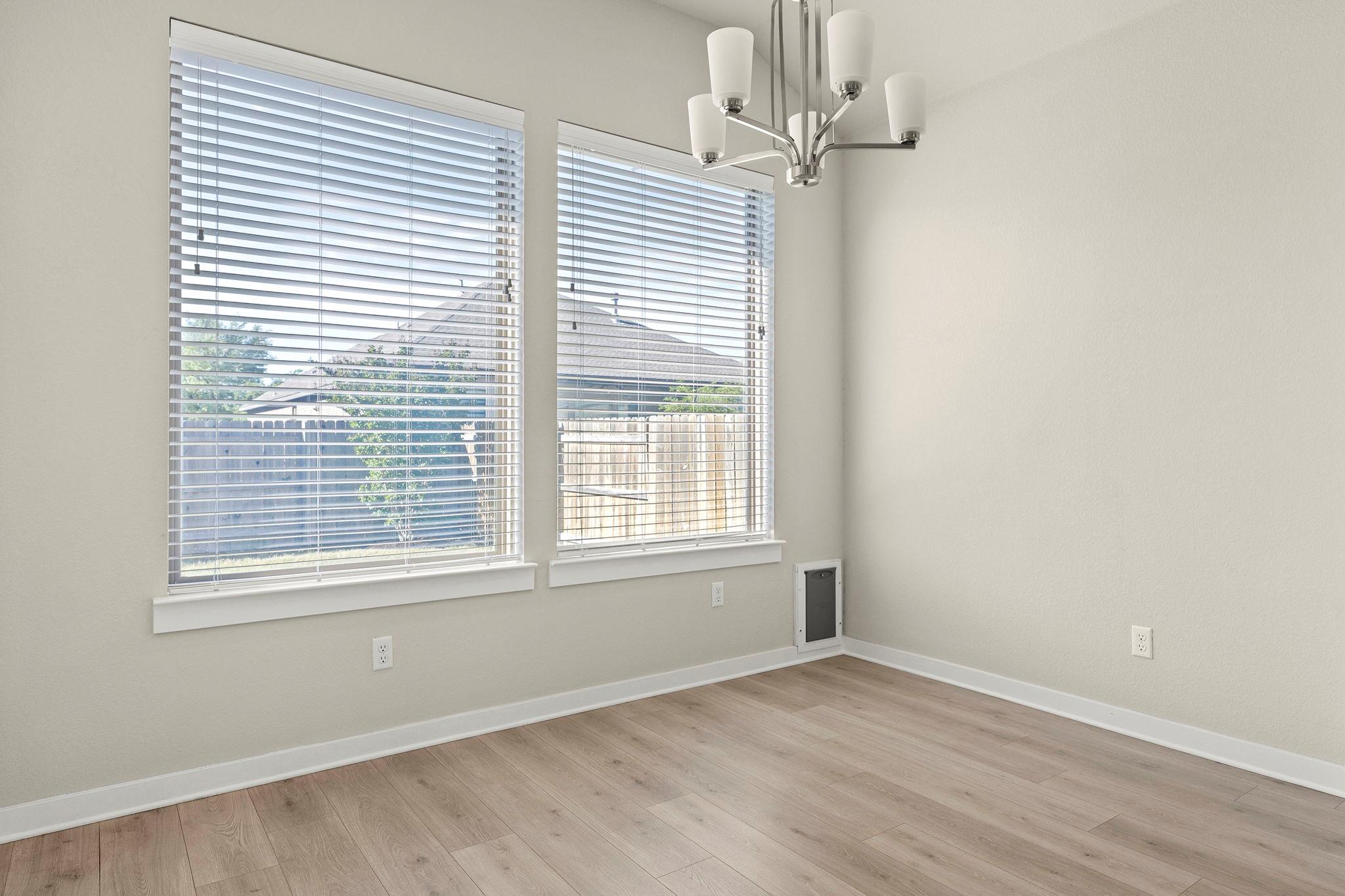 825 Whitetail Dr, Round Rock, TX 78681