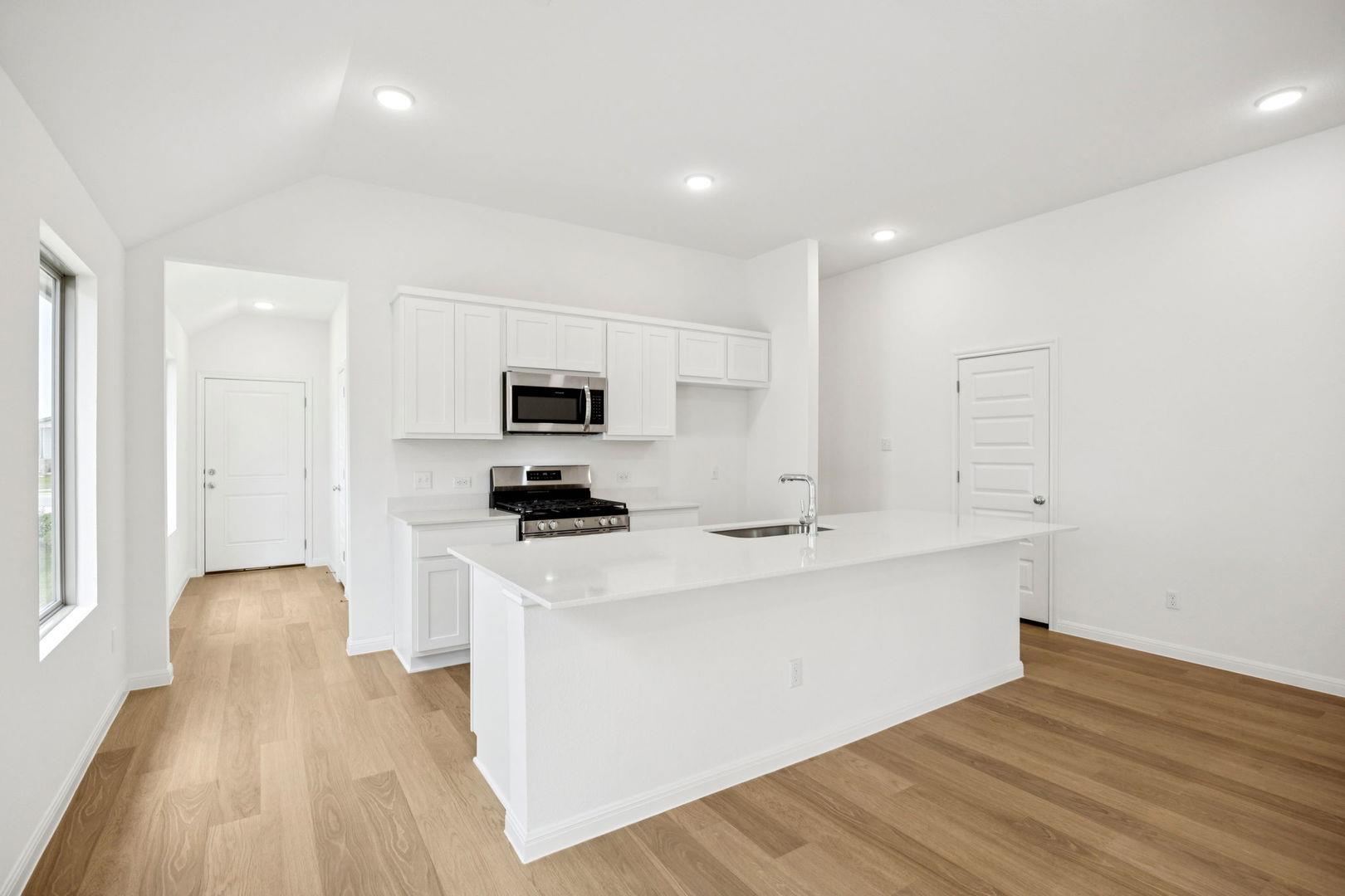 176 Hornet St, Elgin, TX 78621