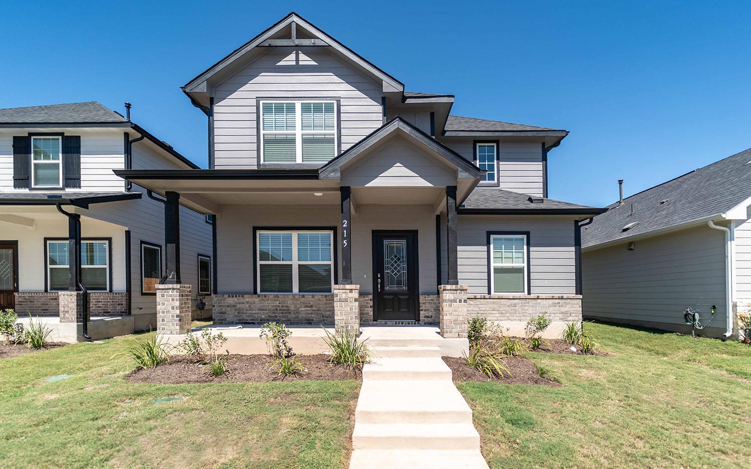 215 Tokalaun Dr, Hutto, TX 78634