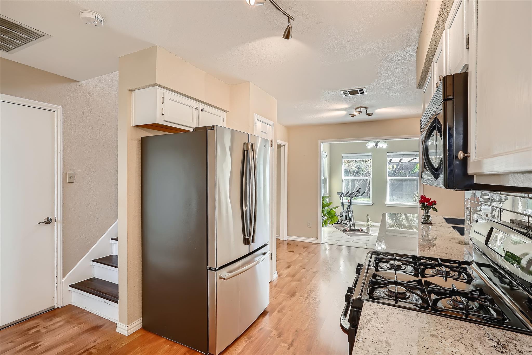 7023 Riverton Dr, Austin, TX 78729