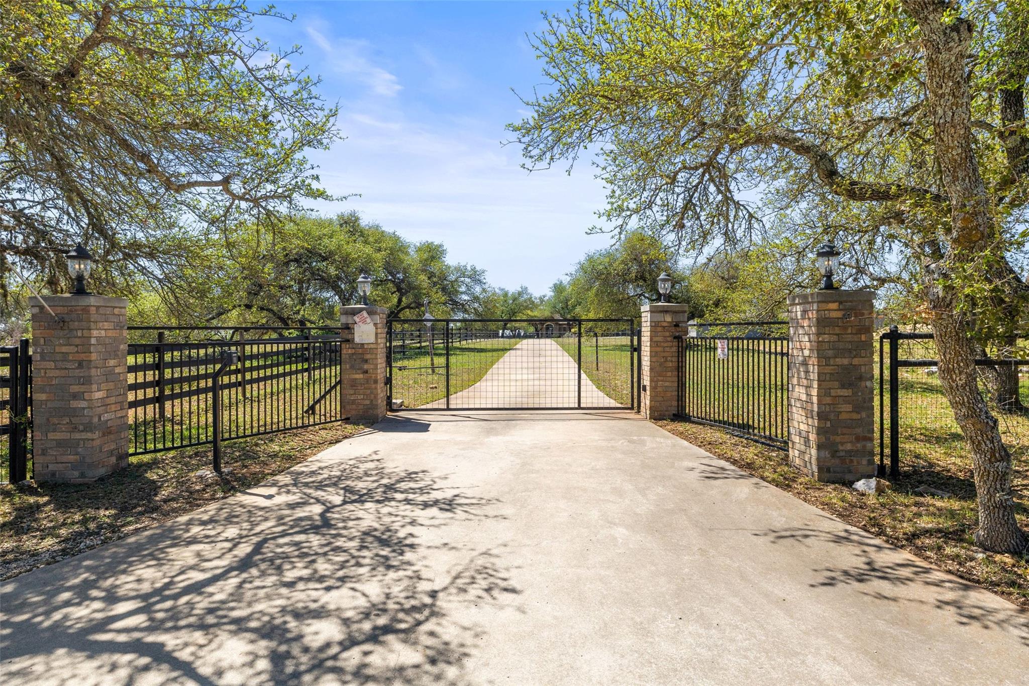 815 Elliott Ranch Rd, Buda, TX 78610