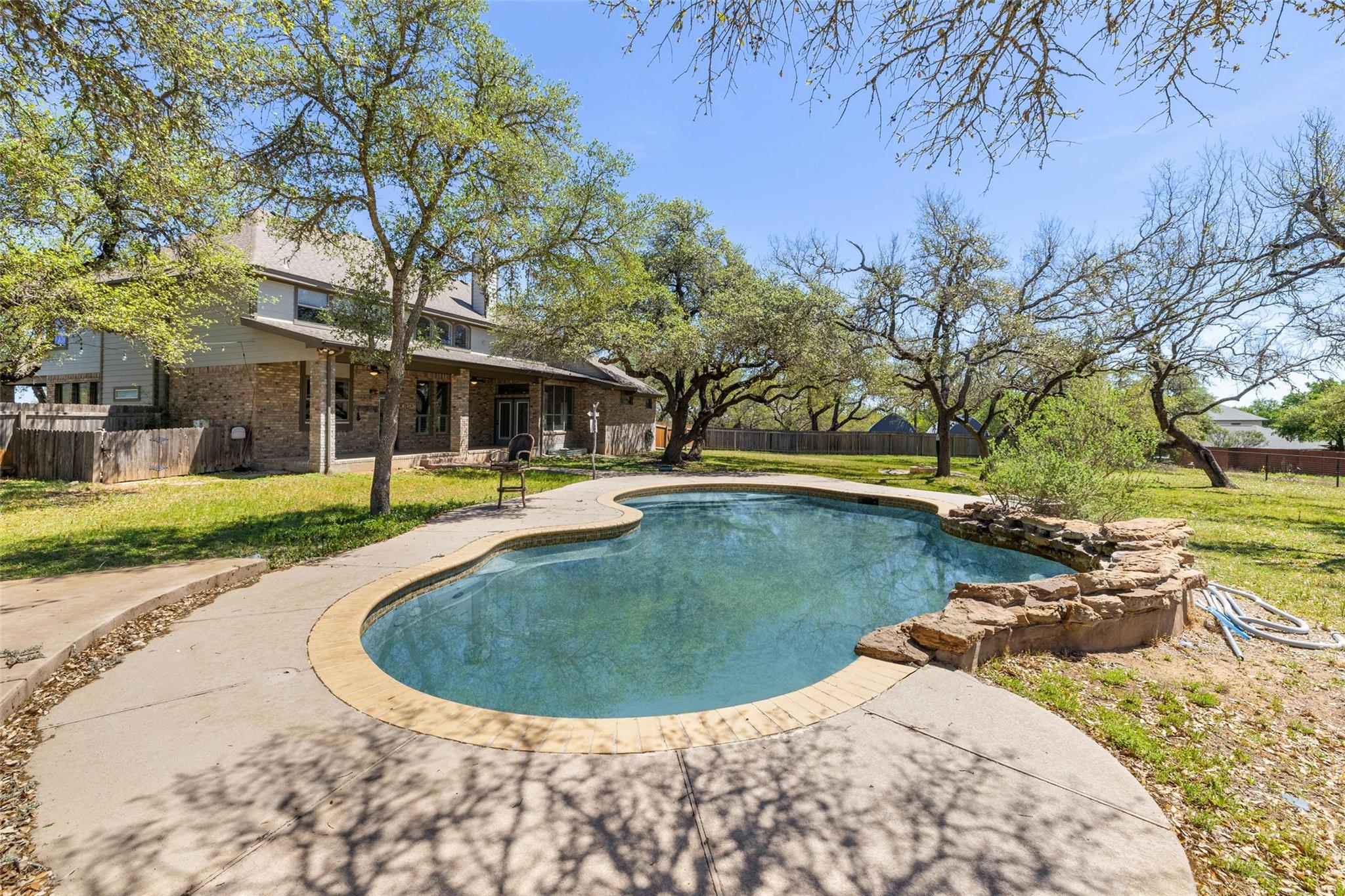 815 Elliott Ranch Rd, Buda, TX 78610