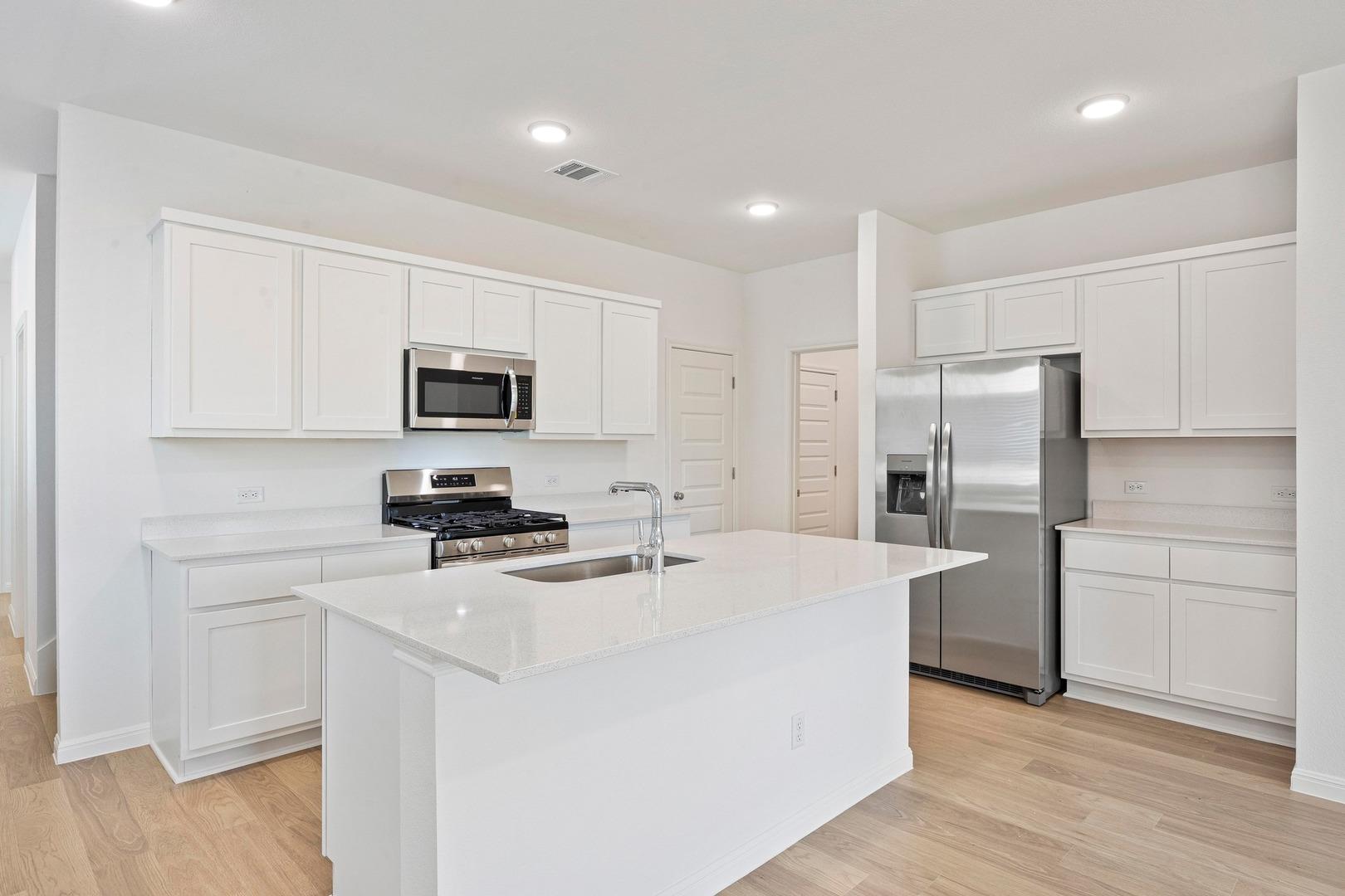 184 Hornet St, Elgin, TX 78621