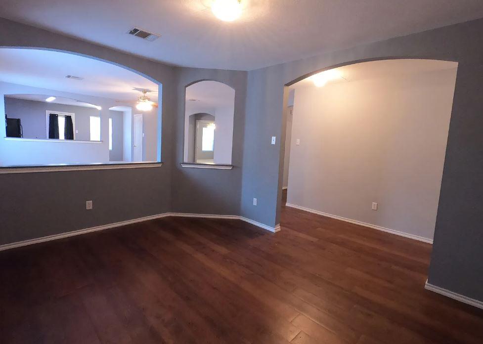 103 Easy St, Hutto, TX 78634