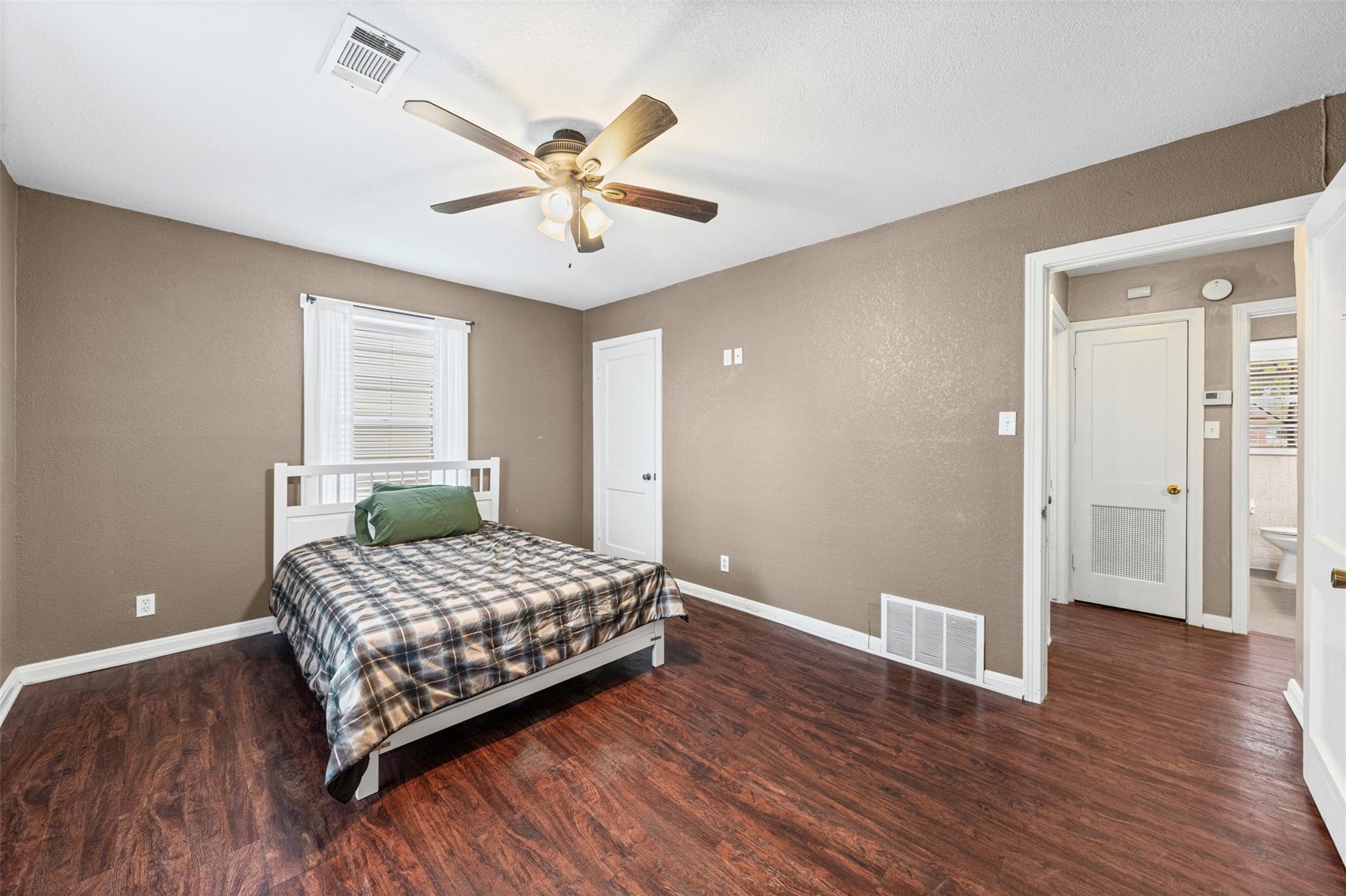 1507 N Cleveland Ave, Cameron, TX 76520