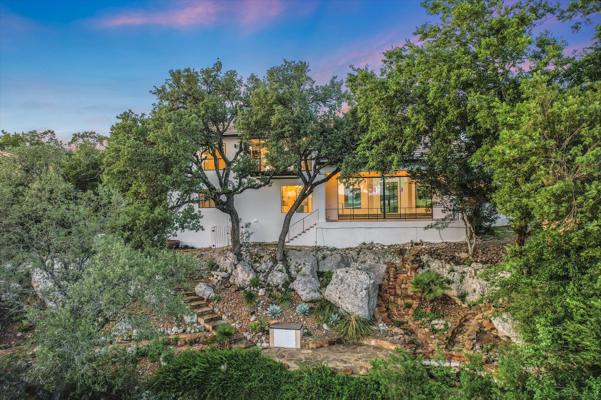 9409 Bell Mountain Dr, Austin, TX 78730