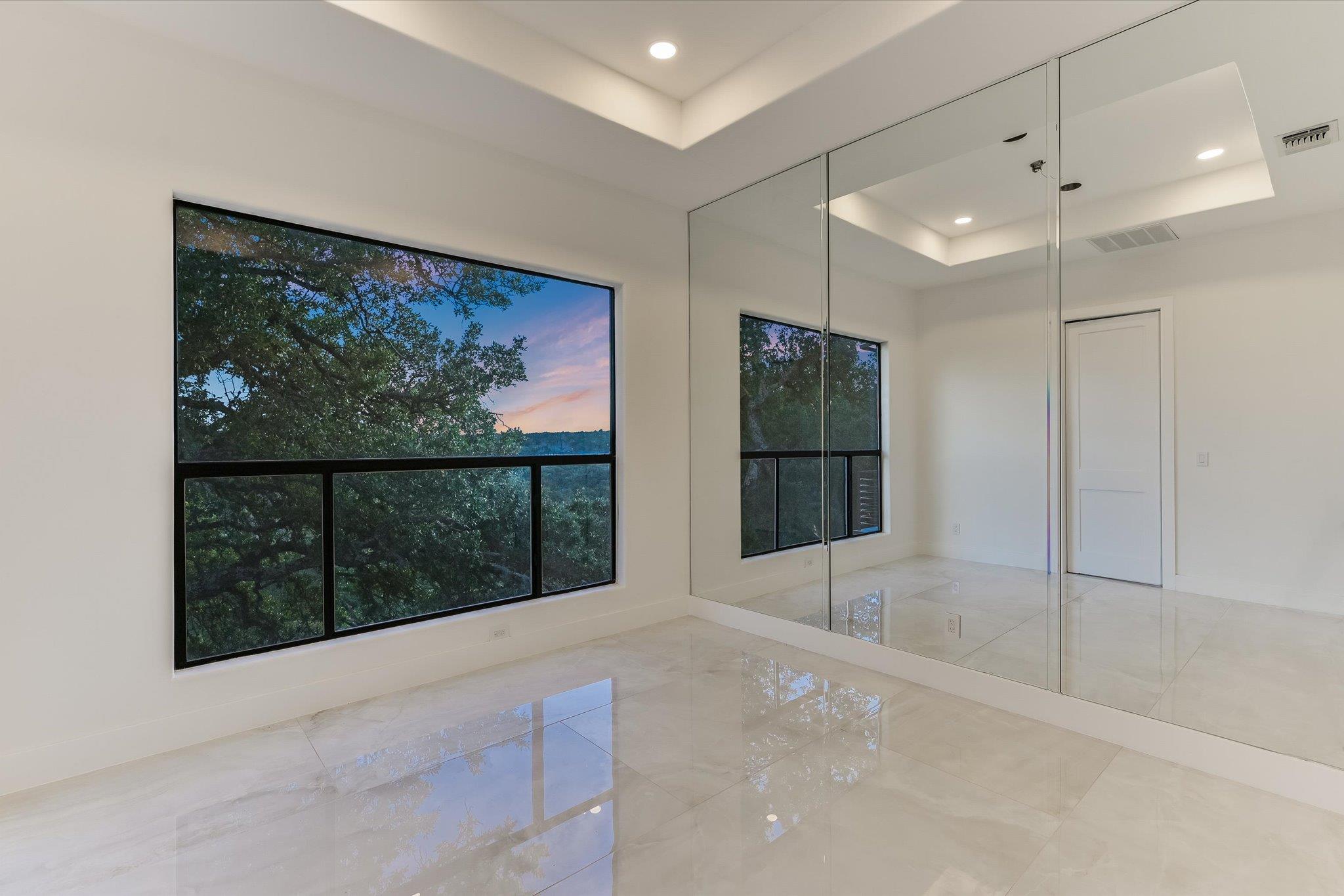 9409 Bell Mountain Dr, Austin, TX 78730
